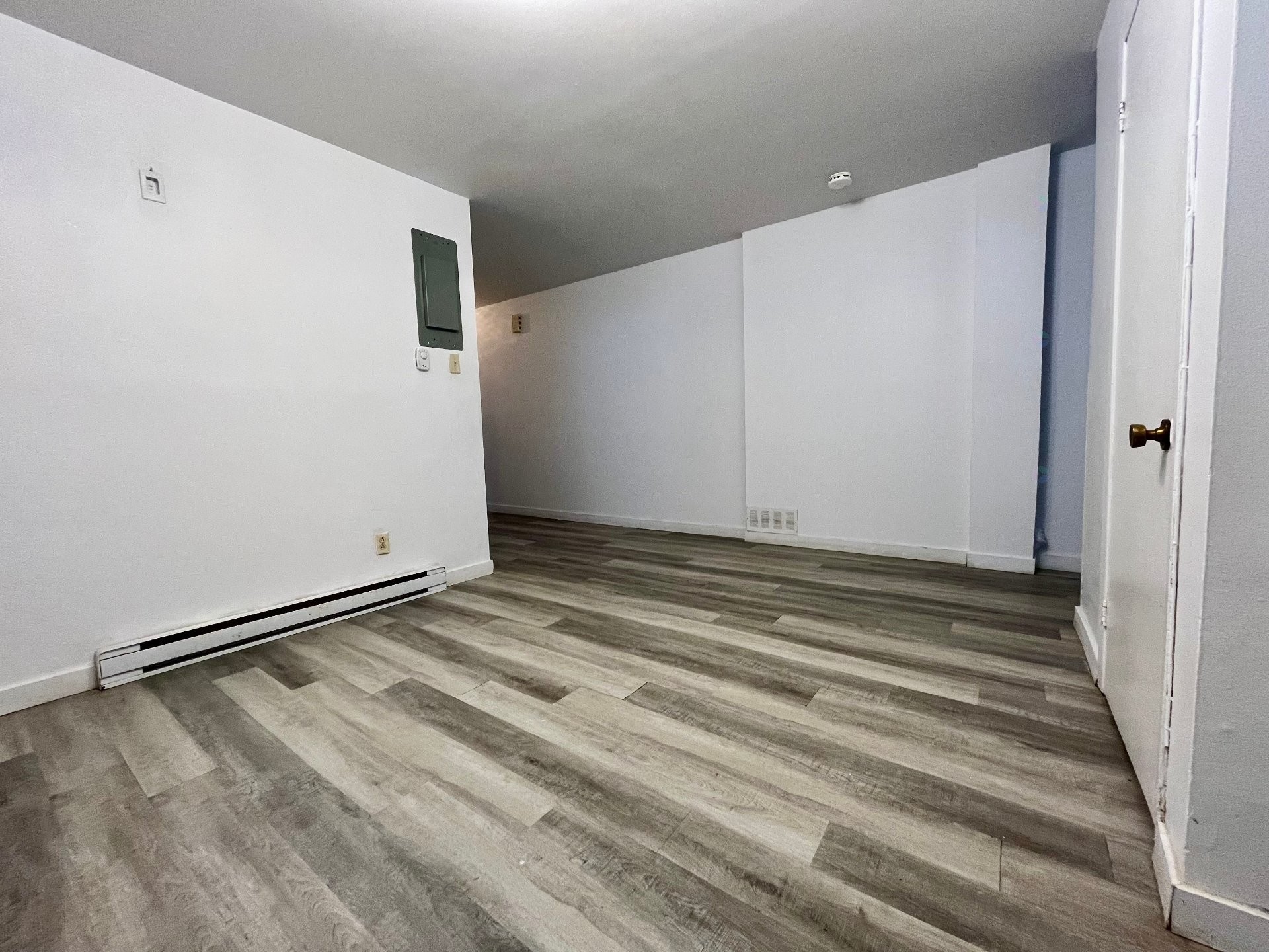 









5742


Av. Auteuil

, 5,
Brossard,




QC
J4Z1M7

