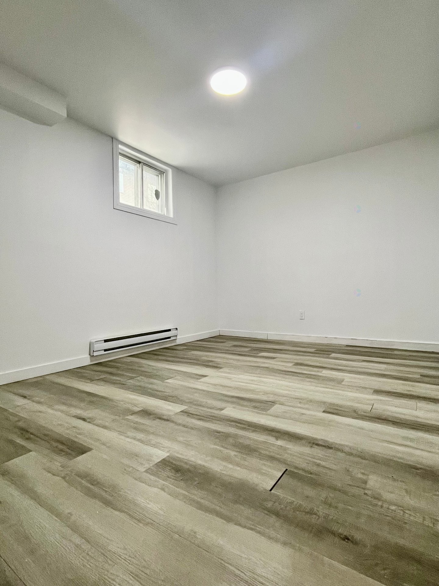 









5742


Av. Auteuil

, 5,
Brossard,




QC
J4Z1M7

