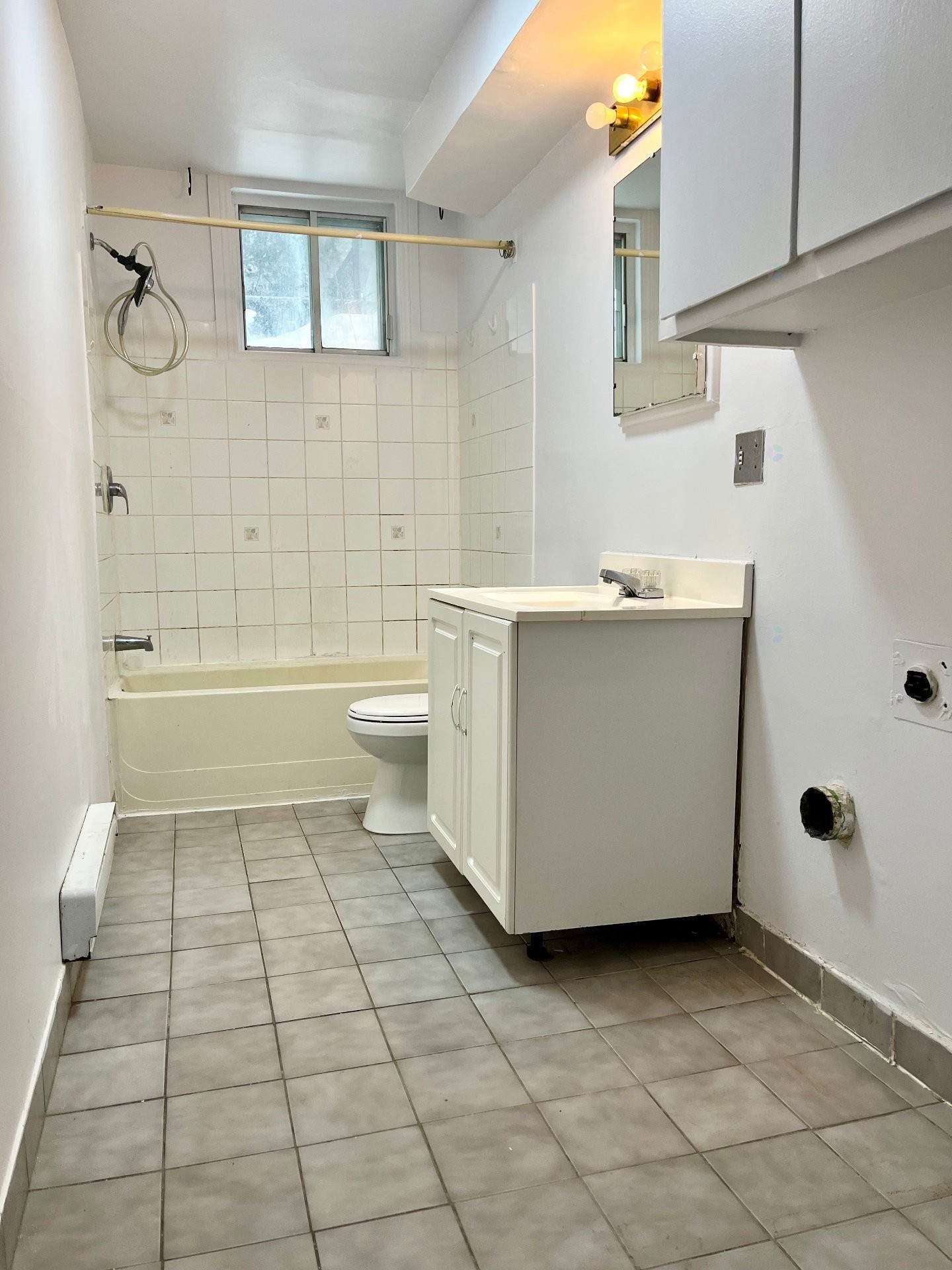 









5742


Av. Auteuil

, 5,
Brossard,




QC
J4Z1M7

