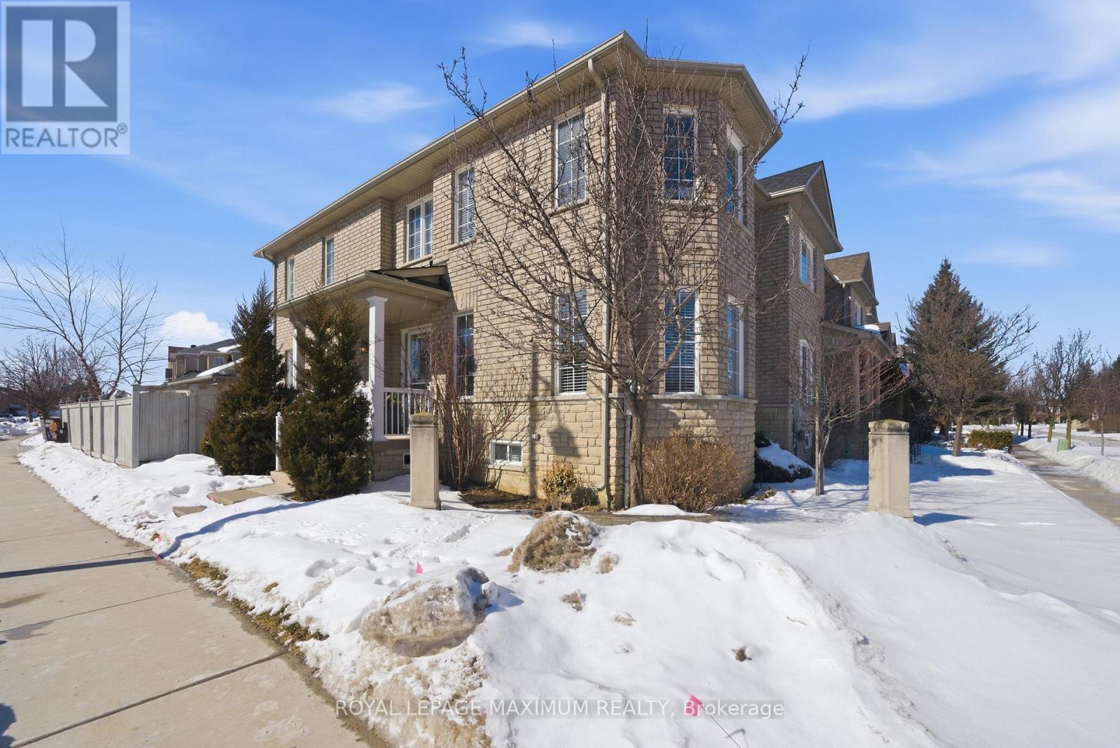 












2 CASTLE PARK BOULEVARD

,
Vaughan,




Ontario
L4H1M5

