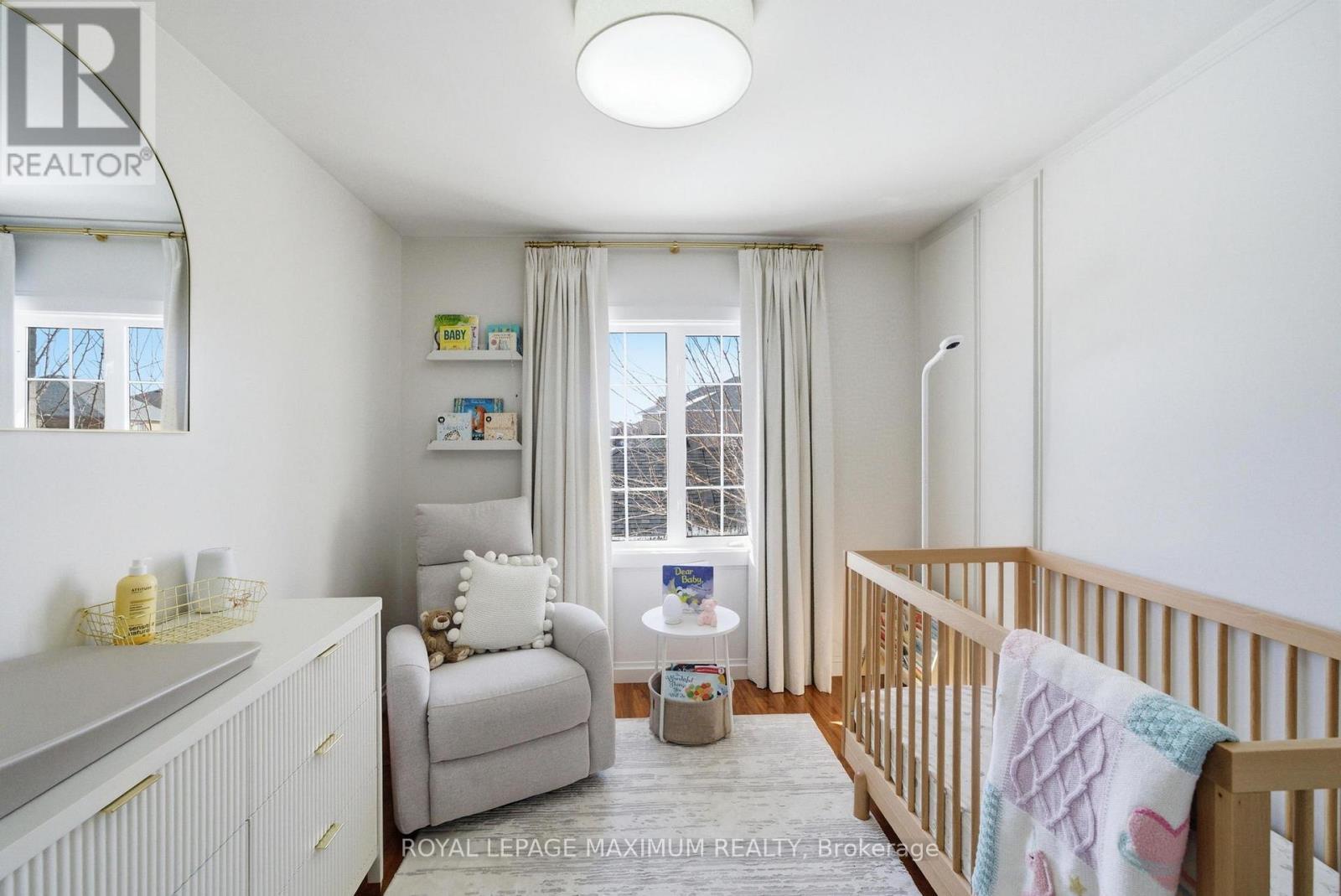 












2 CASTLE PARK BOULEVARD

,
Vaughan,




Ontario
L4H1M5

