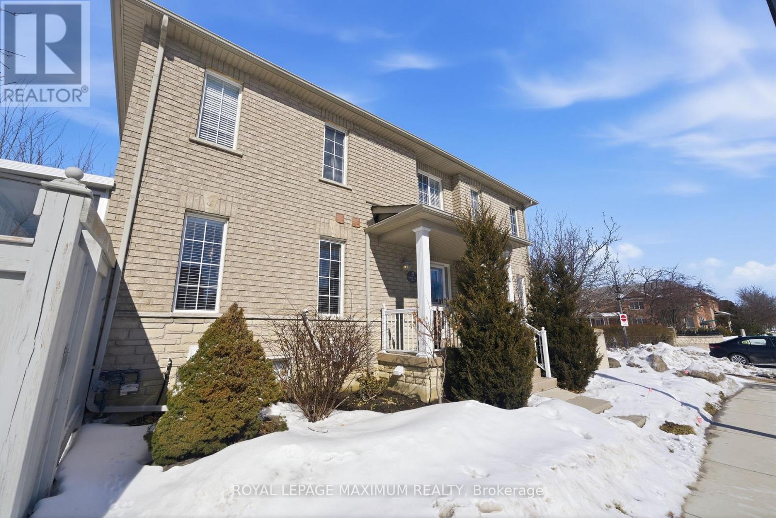 












2 CASTLE PARK BOULEVARD

,
Vaughan,




Ontario
L4H1M5

