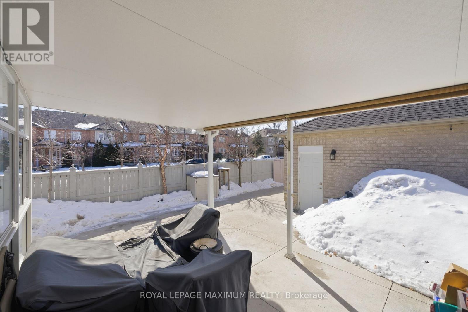 












2 CASTLE PARK BOULEVARD

,
Vaughan,




Ontario
L4H1M5

