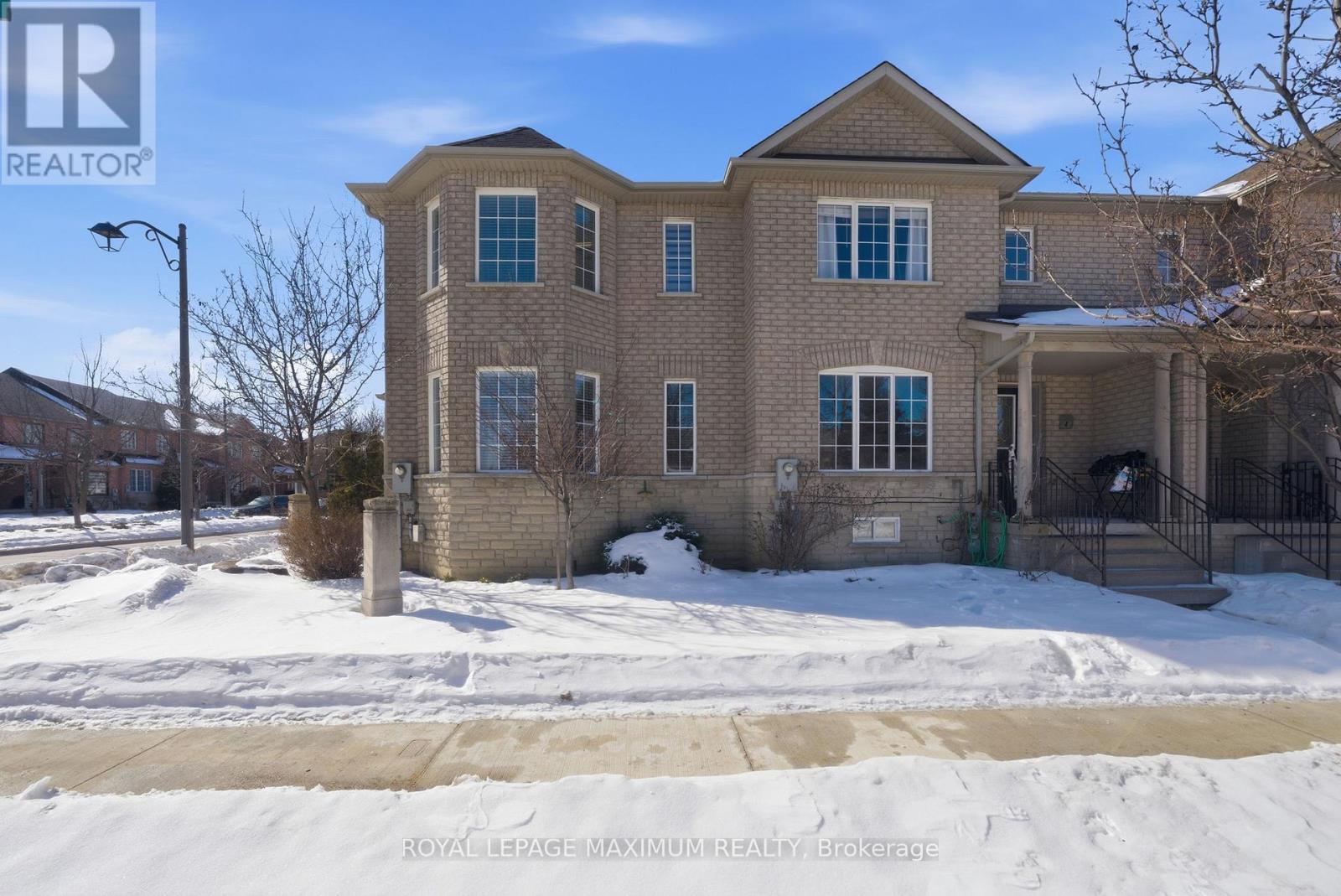 












2 CASTLE PARK BOULEVARD

,
Vaughan,




Ontario
L4H1M5

