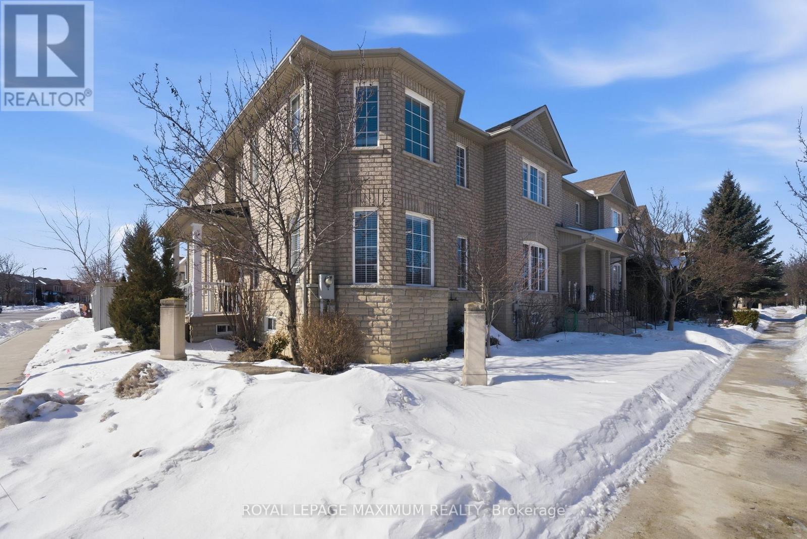 












2 CASTLE PARK BOULEVARD

,
Vaughan,




Ontario
L4H1M5

