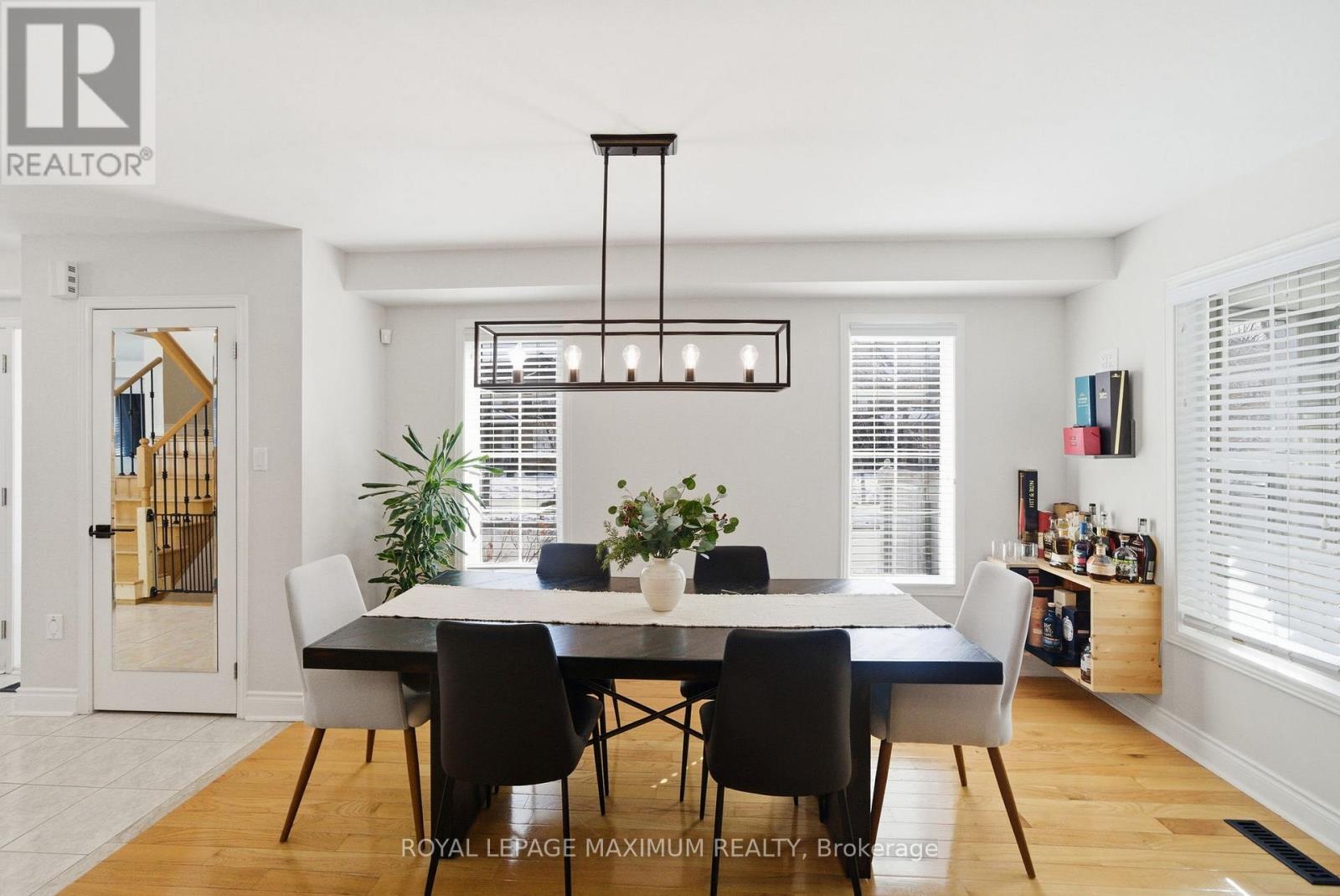 












2 CASTLE PARK BOULEVARD

,
Vaughan,




Ontario
L4H1M5

