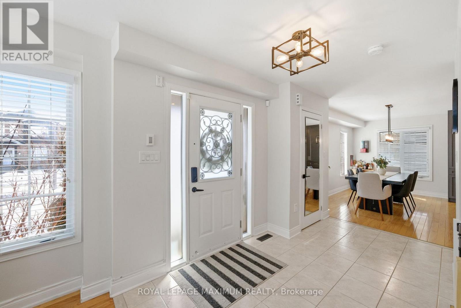 












2 CASTLE PARK BOULEVARD

,
Vaughan,




Ontario
L4H1M5

