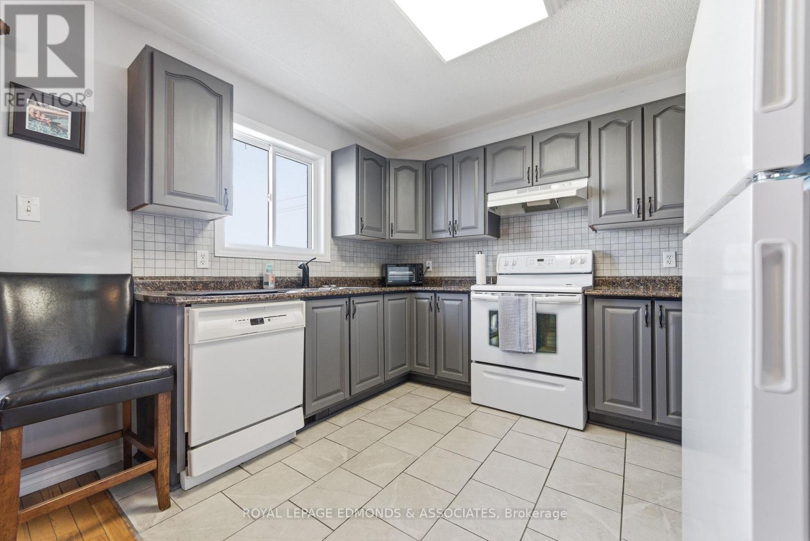 












130 COCKBURN CRESCENT

,
Pembroke,




Ontario
K8A8L9

