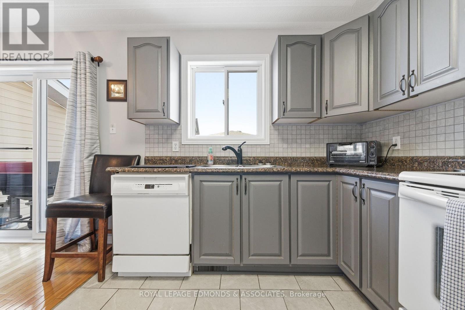 












130 COCKBURN CRESCENT

,
Pembroke,




Ontario
K8A8L9

