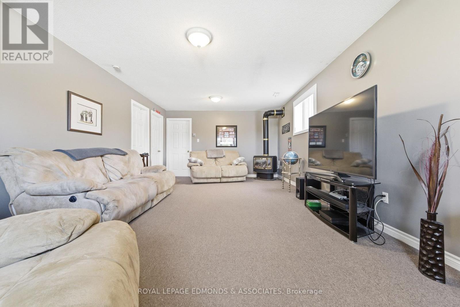 












130 COCKBURN CRESCENT

,
Pembroke,




Ontario
K8A8L9

