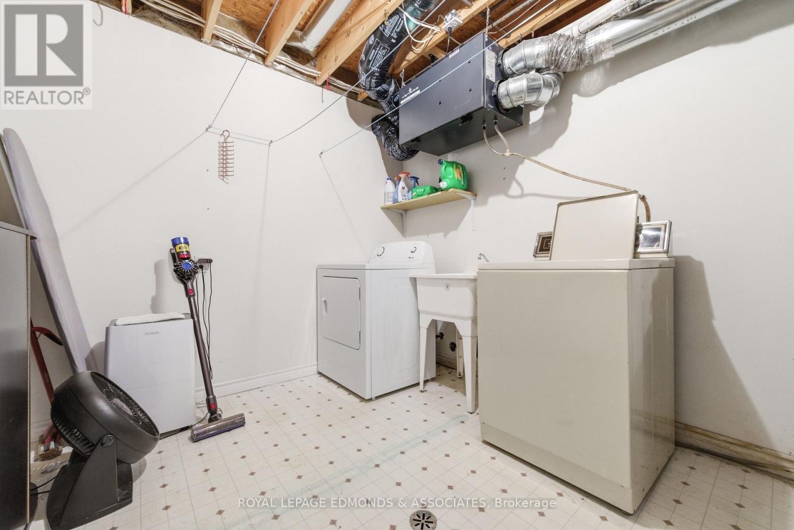 












130 COCKBURN CRESCENT

,
Pembroke,




Ontario
K8A8L9

