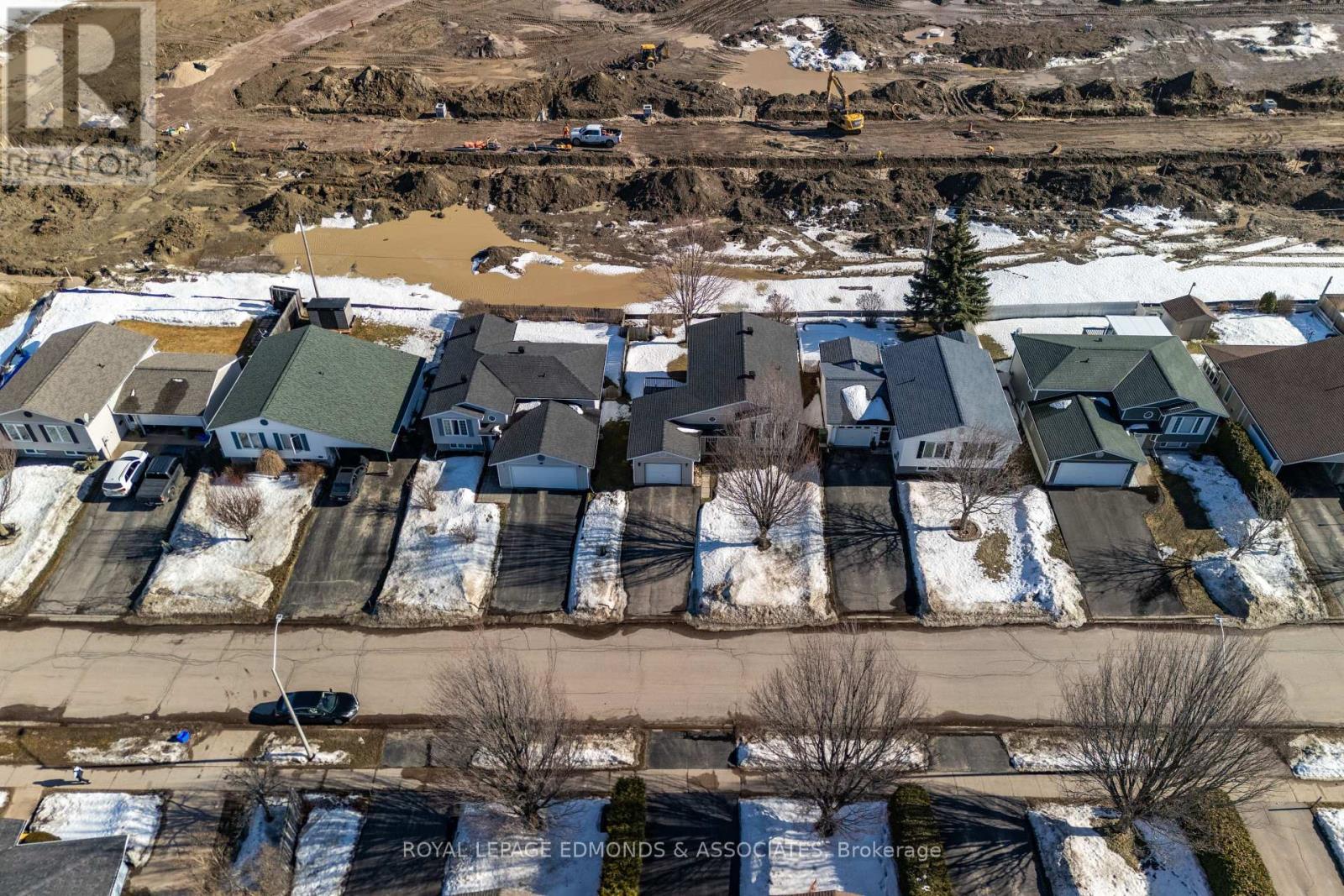 












130 COCKBURN CRESCENT

,
Pembroke,




Ontario
K8A8L9

