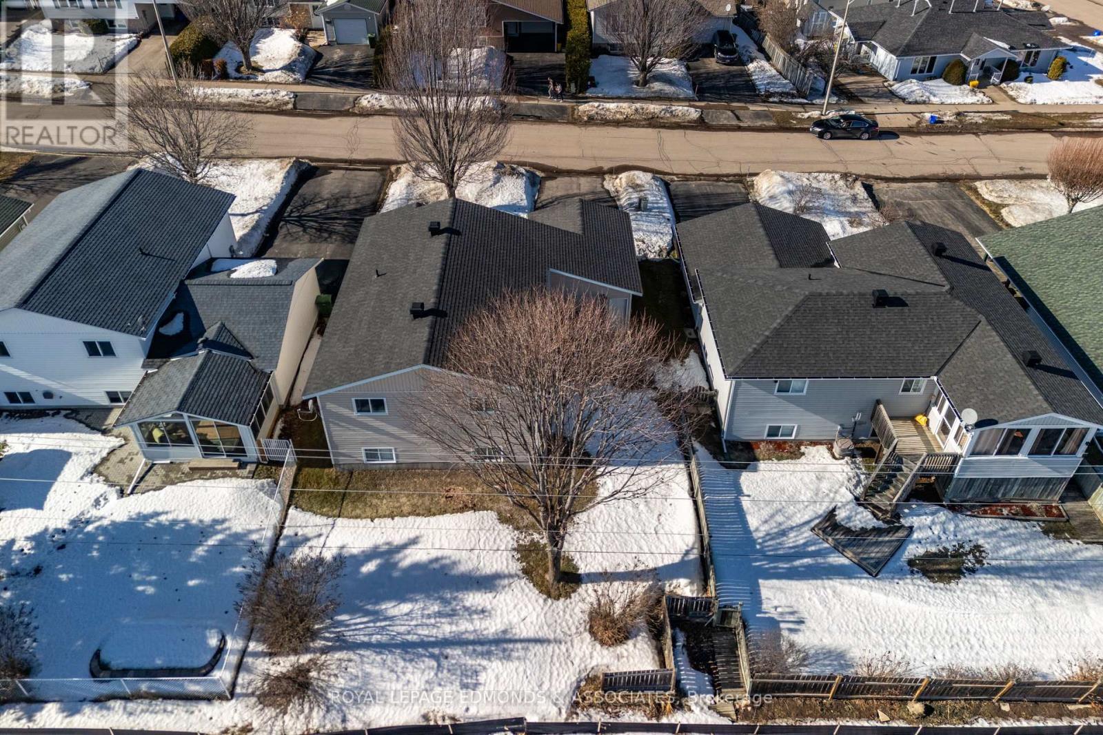 












130 COCKBURN CRESCENT

,
Pembroke,




Ontario
K8A8L9

