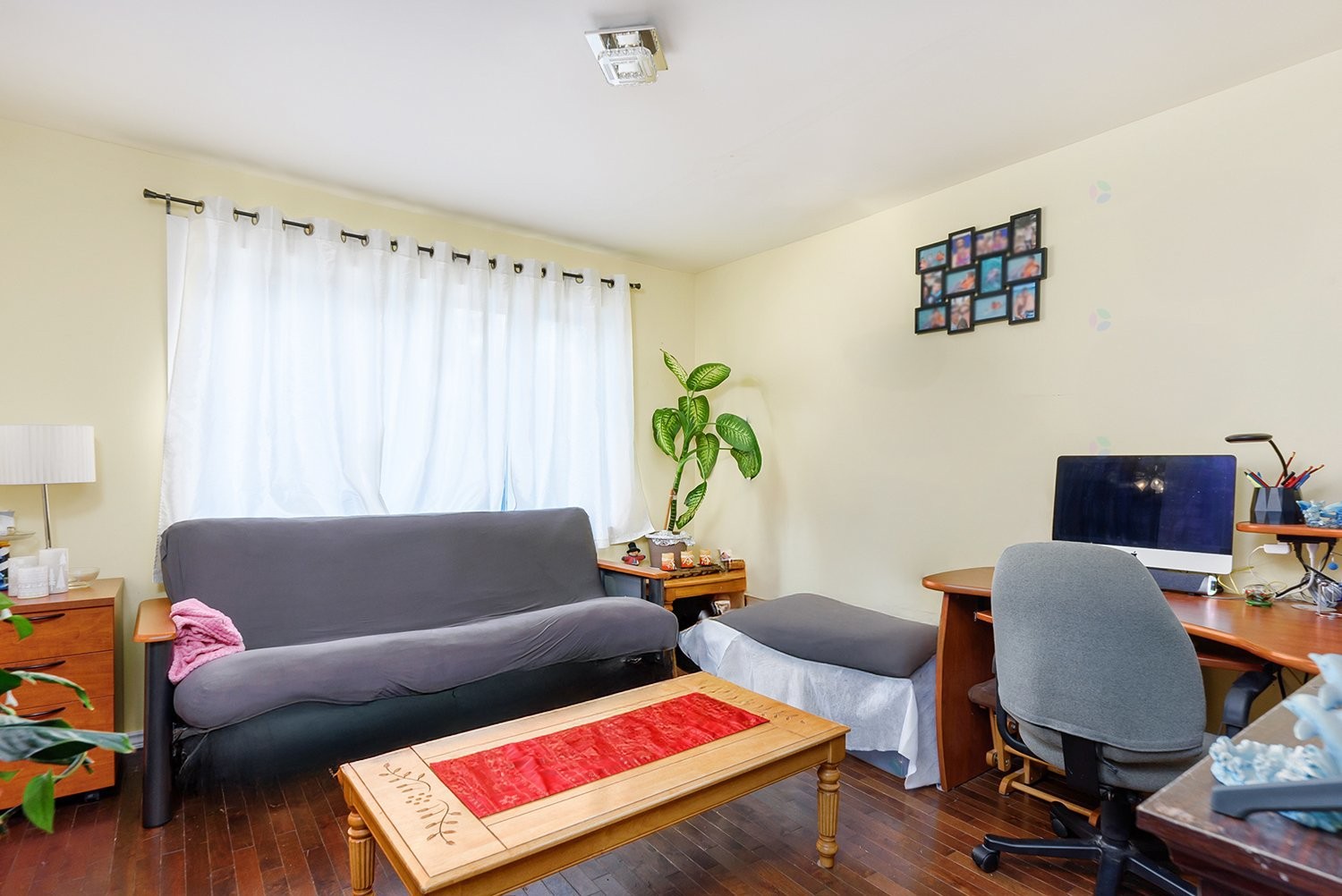 









3707


Mtée Gagnon

,
Terrebonne (Terrebonne),




QC
J6Z1K8

