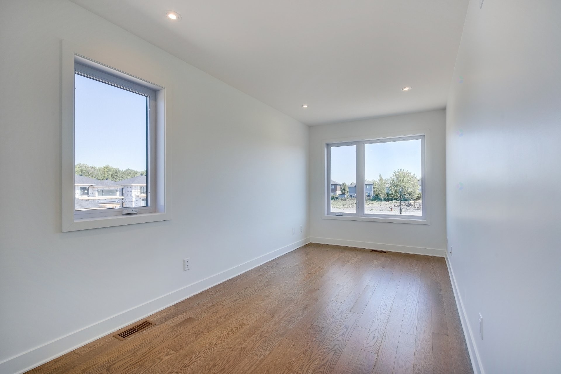 









1105


Rue Jean-Vallerand

,
Boucherville,




QC
J4B0H5

