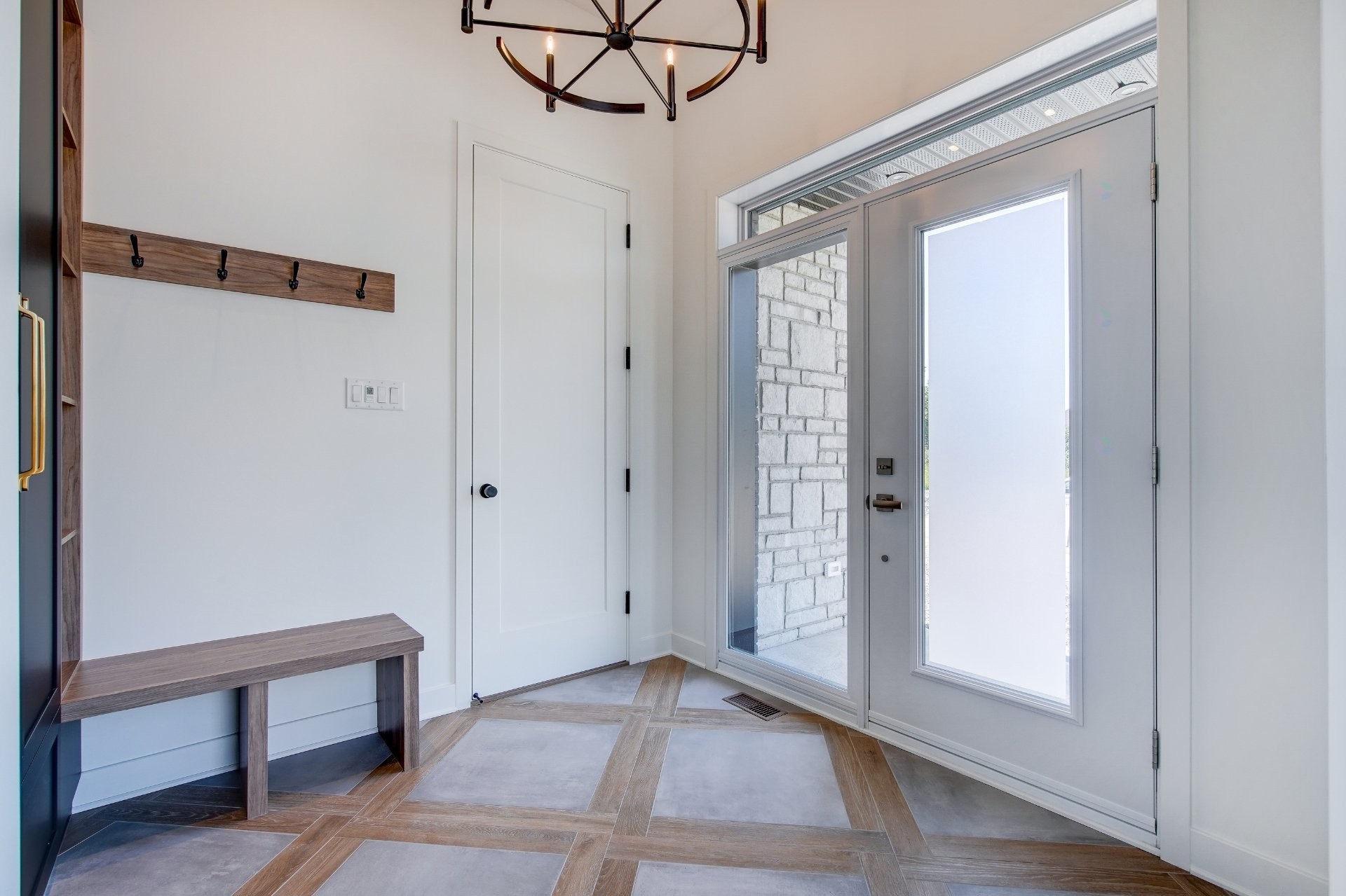 









1105


Rue Jean-Vallerand

,
Boucherville,




QC
J4B0H5

