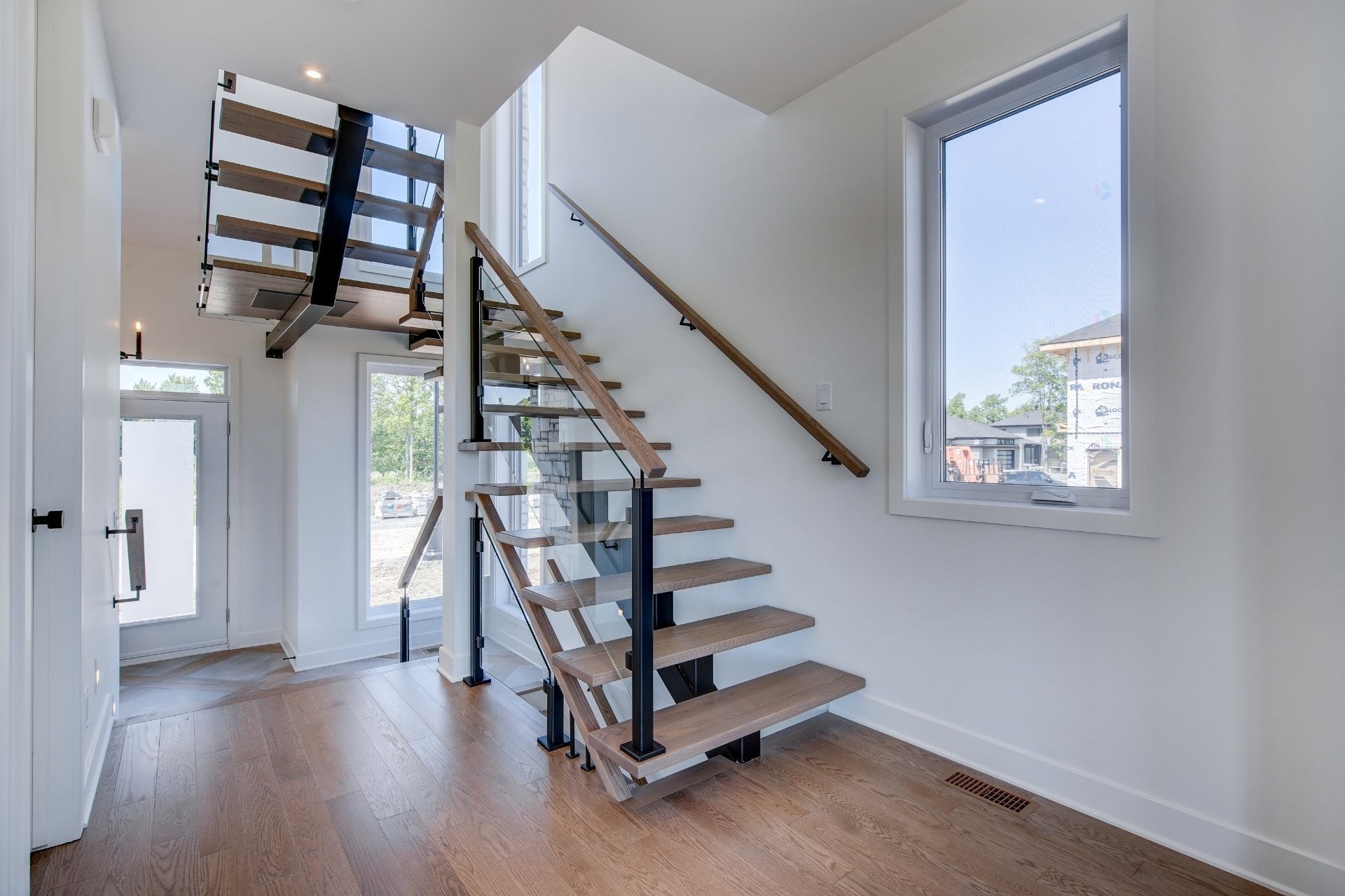 









1105


Rue Jean-Vallerand

,
Boucherville,




QC
J4B0H5

