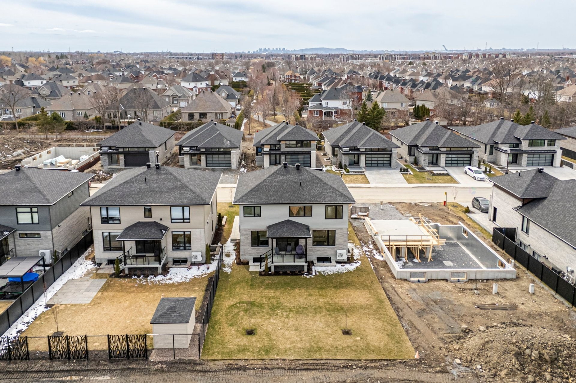 









1105


Rue Jean-Vallerand

,
Boucherville,




QC
J4B0H5

