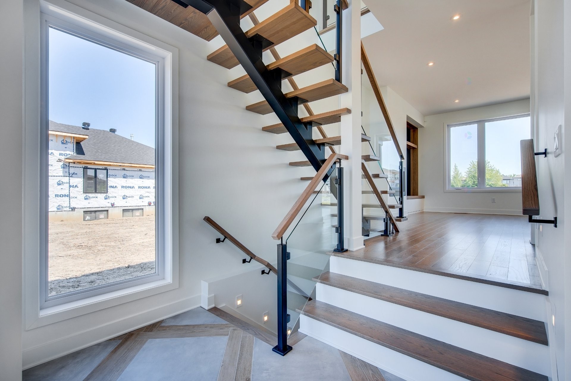 









1105


Rue Jean-Vallerand

,
Boucherville,




QC
J4B0H5

