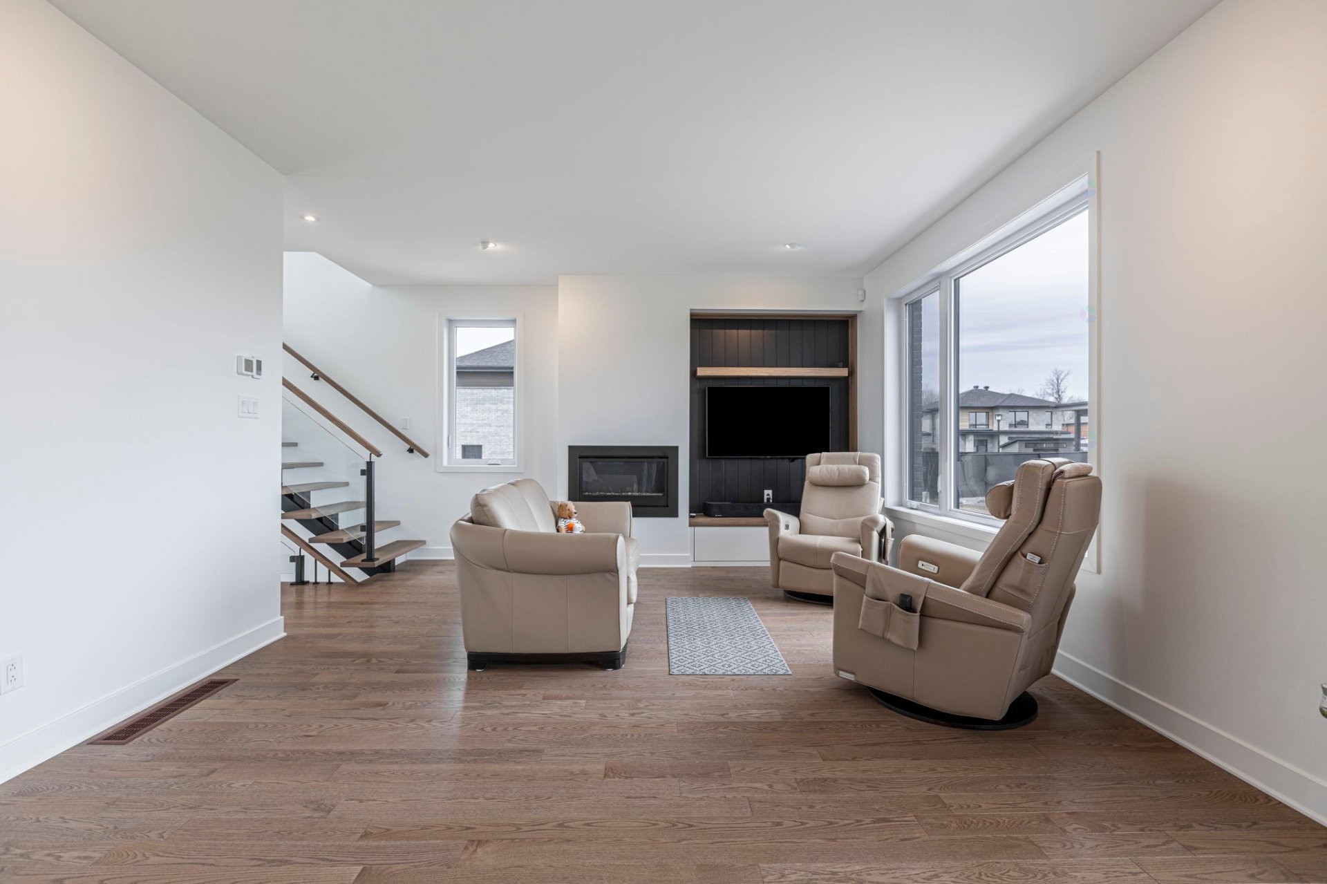 









1105


Rue Jean-Vallerand

,
Boucherville,




QC
J4B0H5

