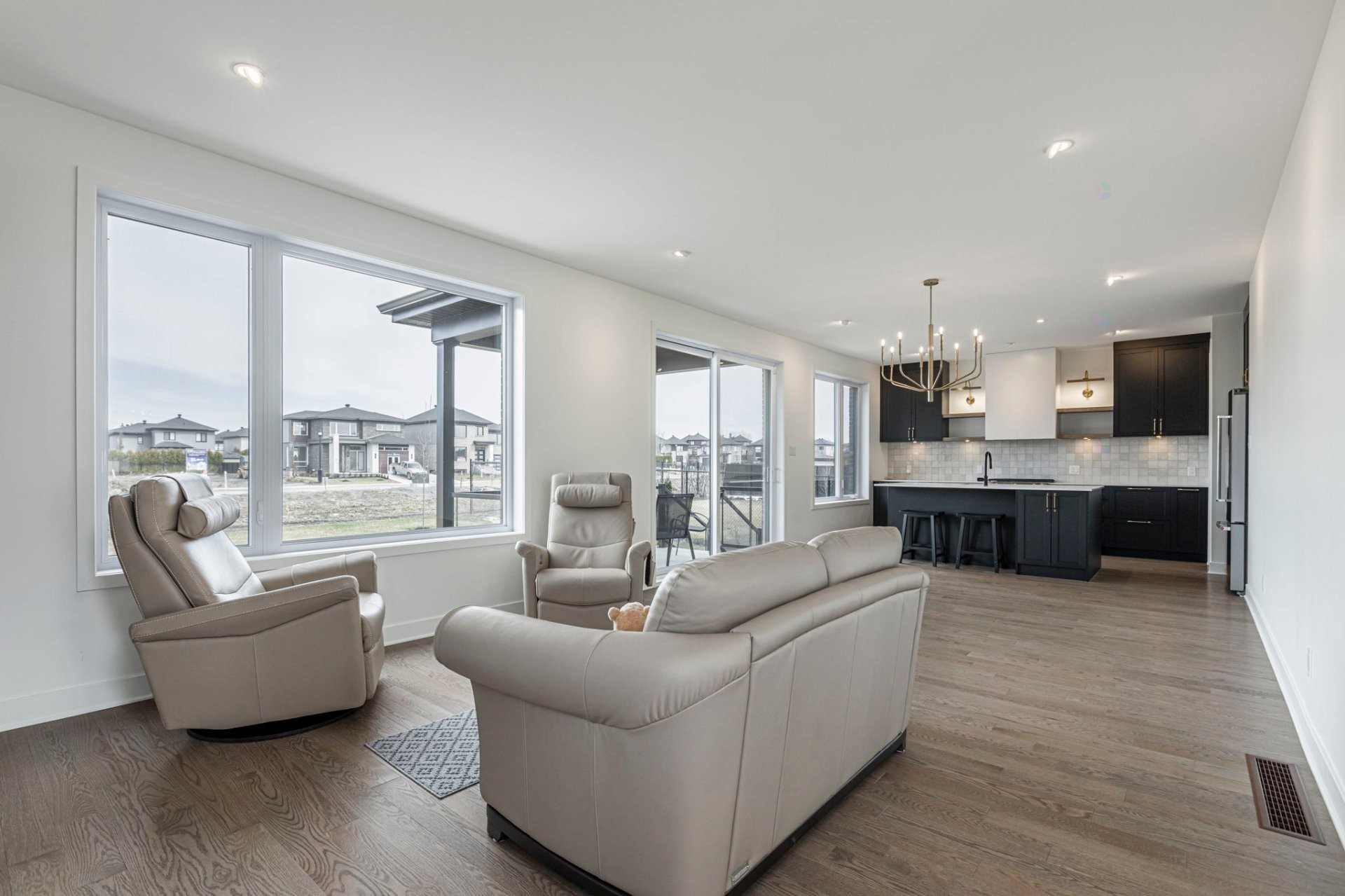 









1105


Rue Jean-Vallerand

,
Boucherville,




QC
J4B0H5

