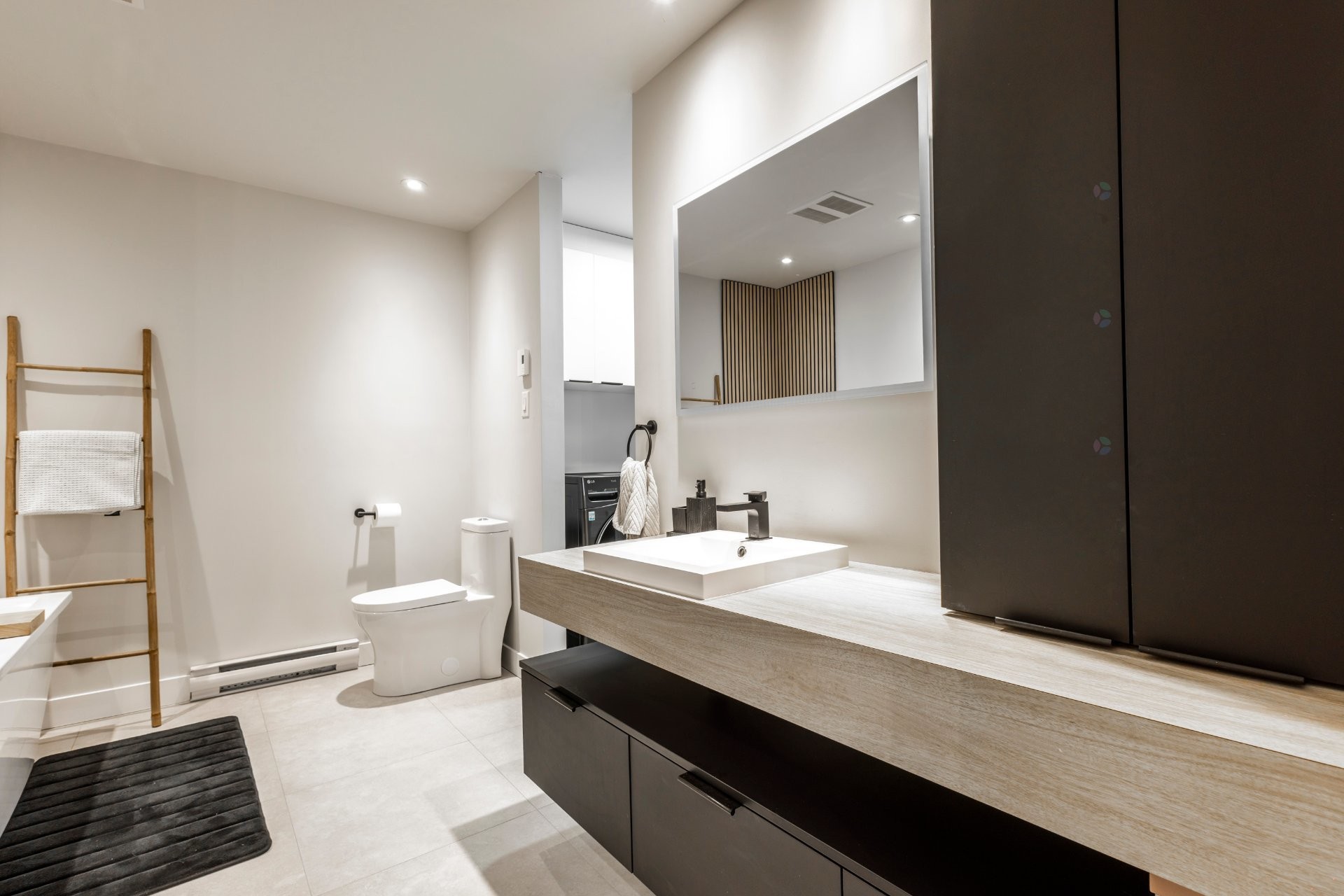 









236


Rue Gascon

,
Laval (Saint-François),




QC
H7B0B4

