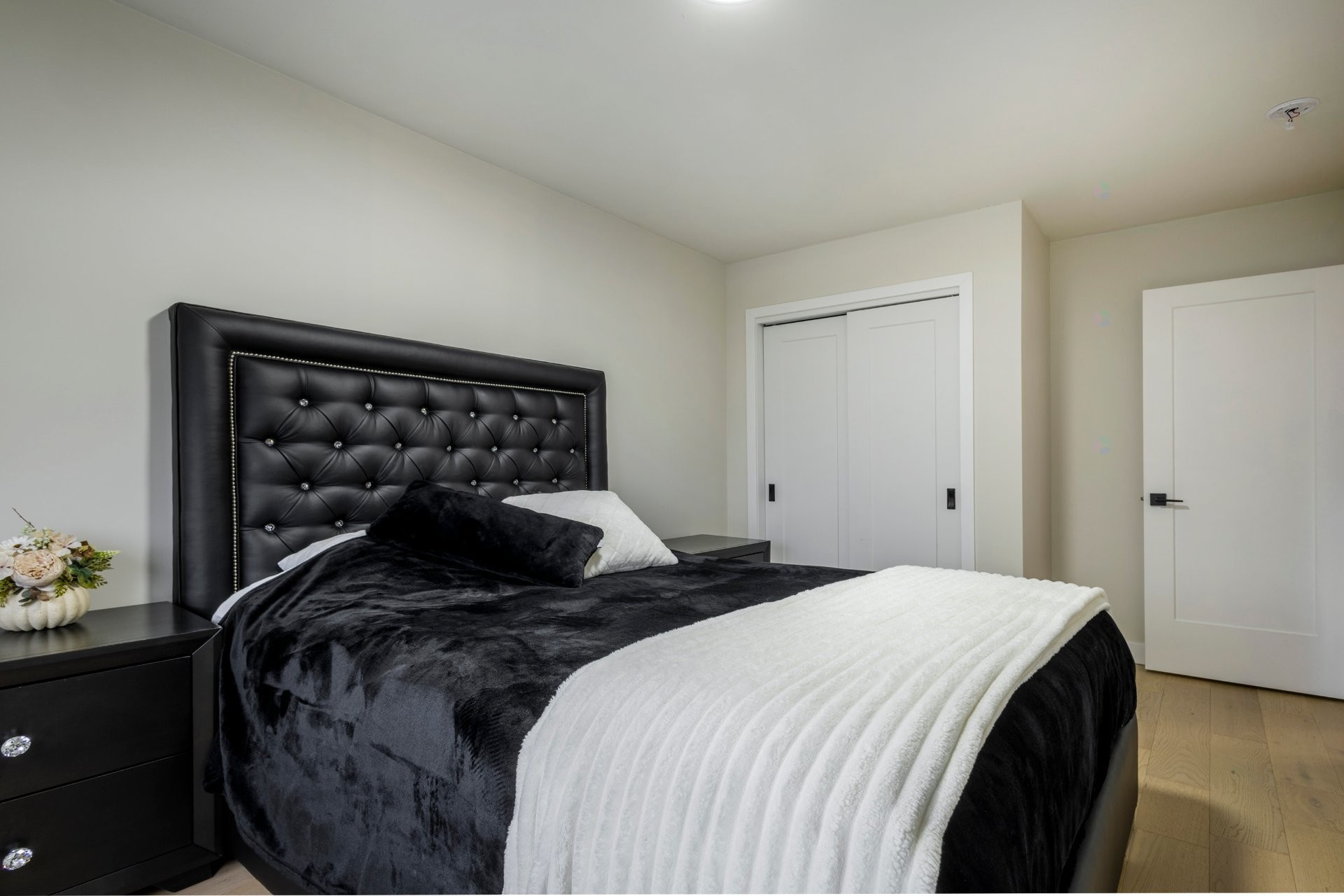 









236


Rue Gascon

,
Laval (Saint-François),




QC
H7B0B4

