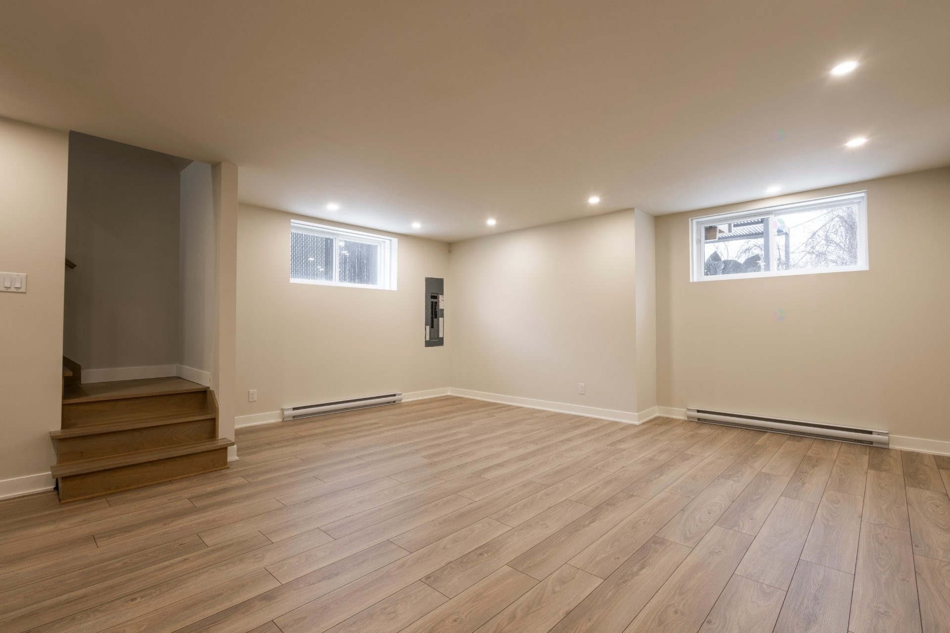 









236


Rue Gascon

,
Laval (Saint-François),




QC
H7B0B4

