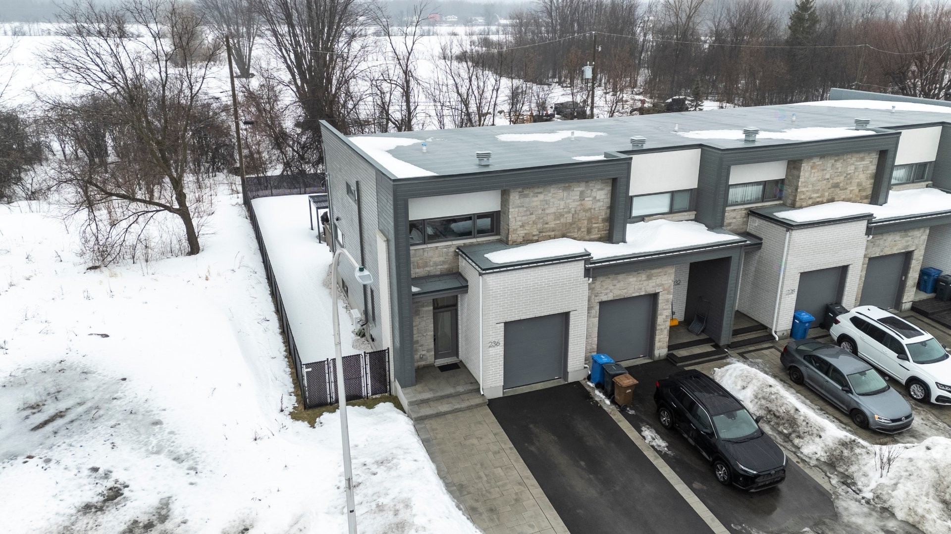 









236


Rue Gascon

,
Laval (Saint-François),




QC
H7B0B4

