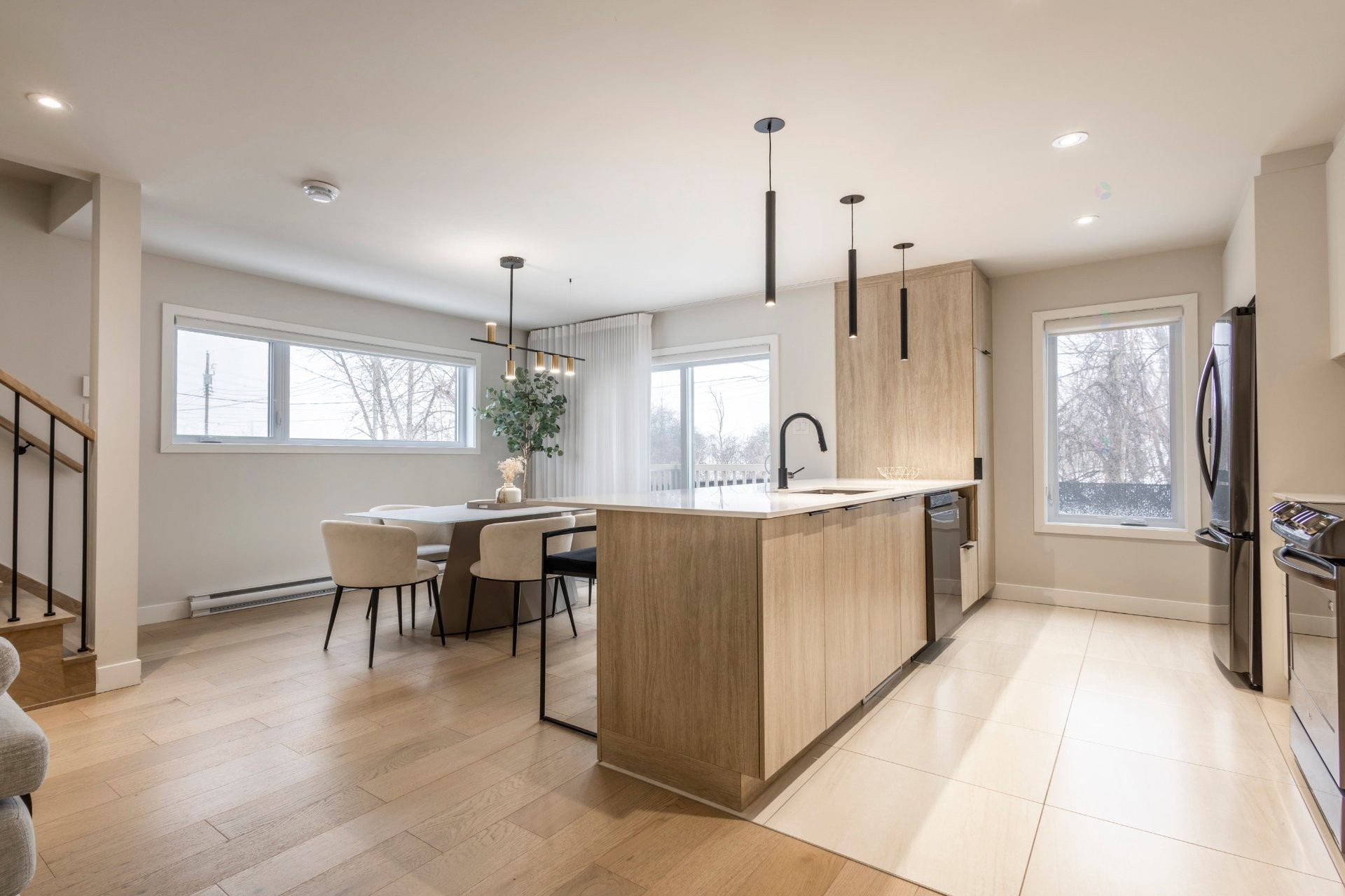 









236


Rue Gascon

,
Laval (Saint-François),




QC
H7B0B4

