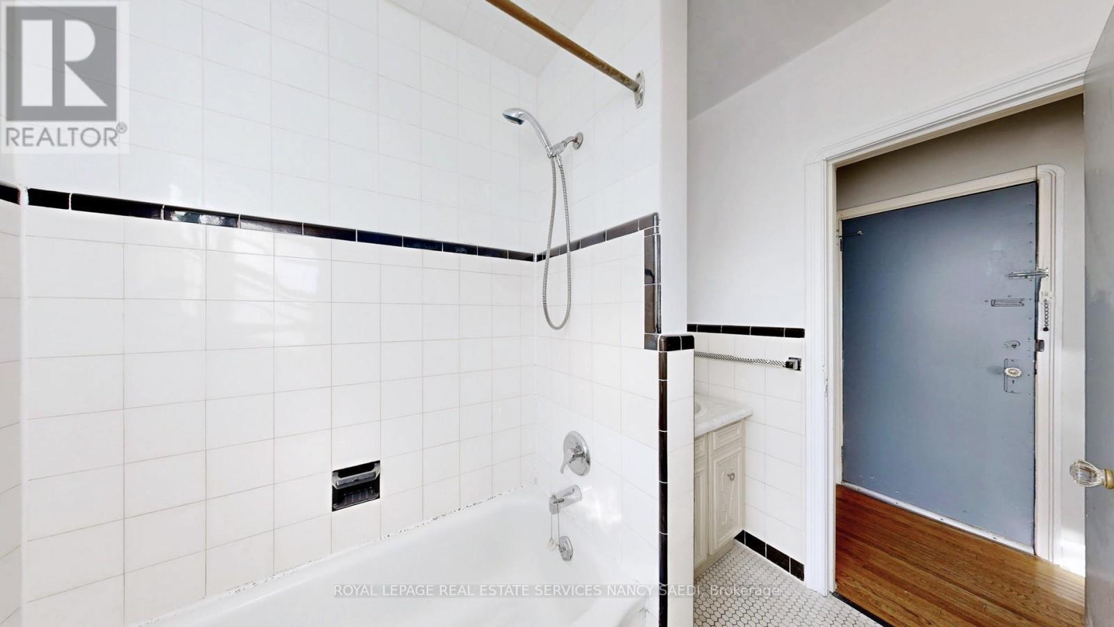 












1264 WESTON ROAD

,
Toronto,




Ontario
M6M4R1

