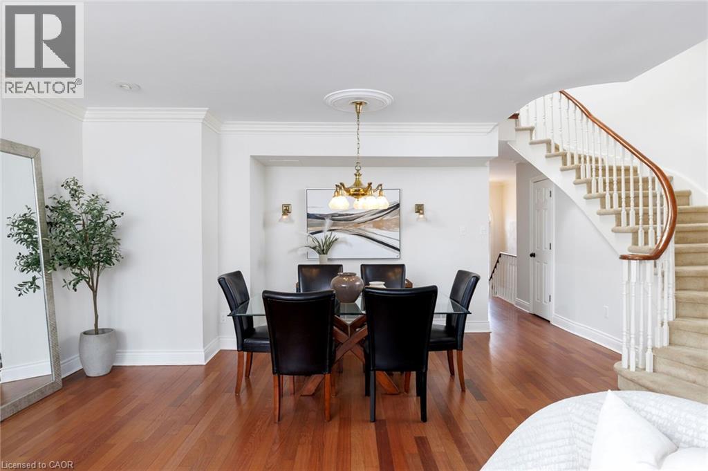 












68 TRADEWIND Drive

,
Oakville,




Ontario
L6L6K8

