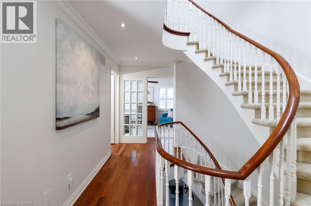 












68 TRADEWIND Drive

,
Oakville,




Ontario
L6L6K8

