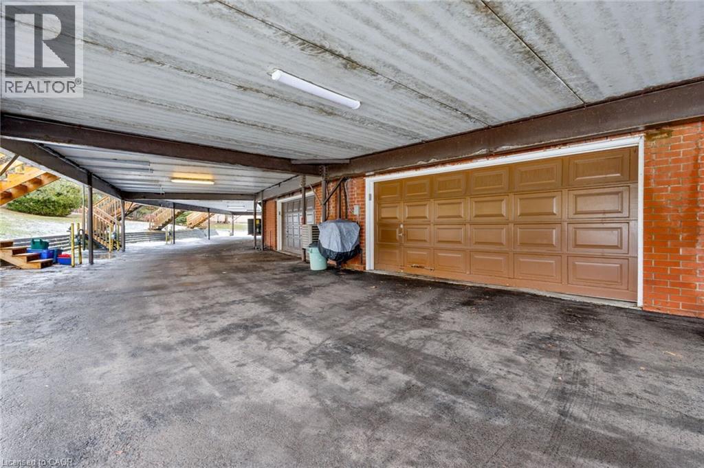 












68 TRADEWIND Drive

,
Oakville,




Ontario
L6L6K8


