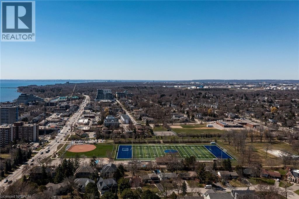












68 TRADEWIND Drive

,
Oakville,




Ontario
L6L6K8

