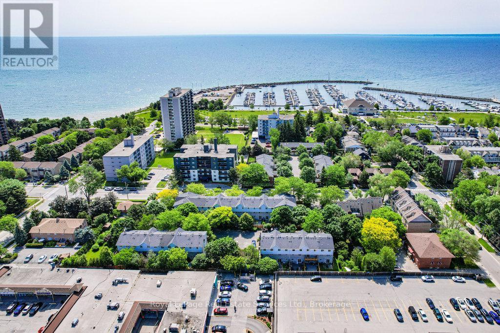 












2307 - 2309 LAKESHORE ROAD W

,
Oakville (BR Bronte),




Ontario
L6L1H2

