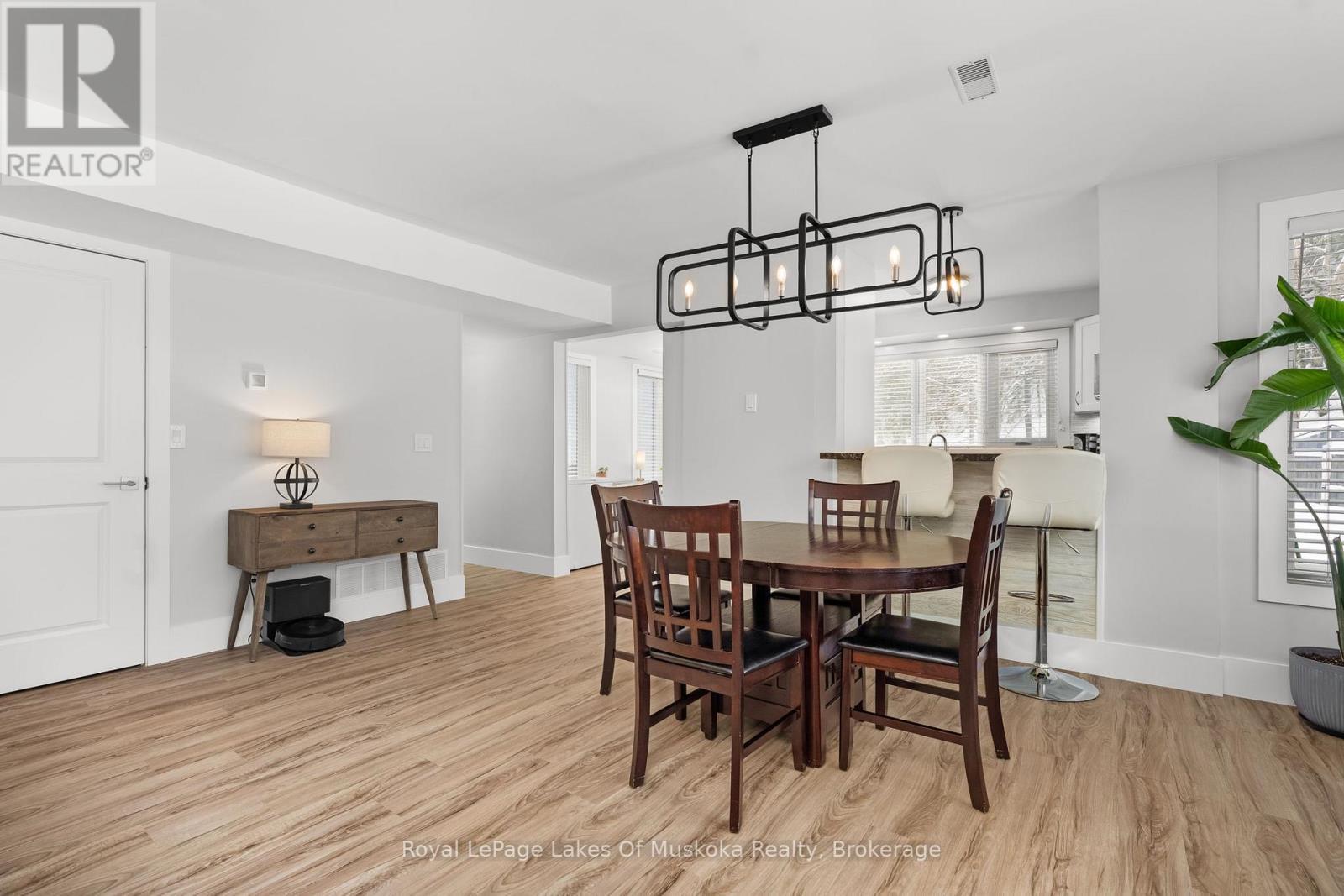 












4 - 1551 HIDDEN VALLEY ROAD

,
Huntsville (Chaffey),




Ontario
P1H1A4

