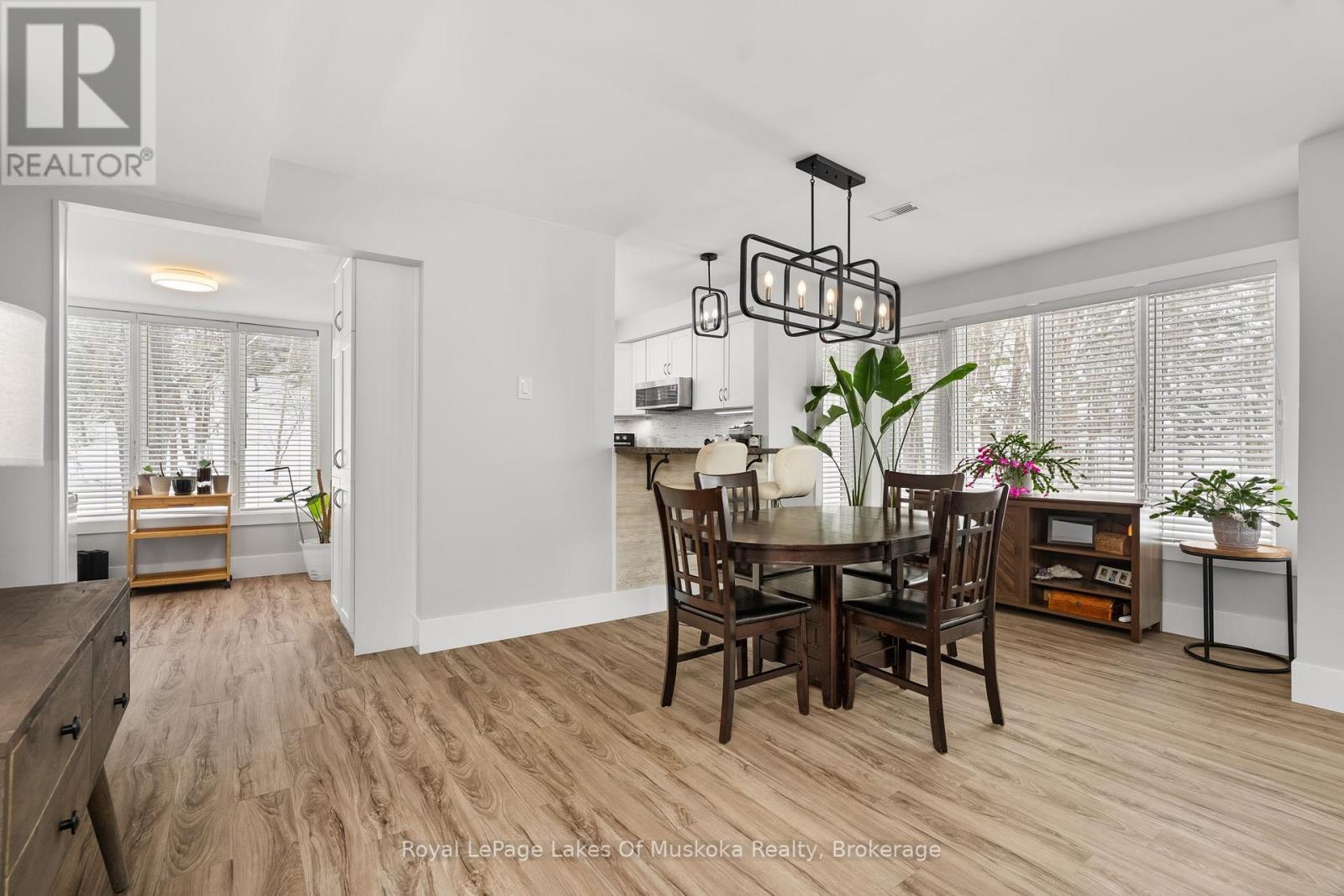 












4 - 1551 HIDDEN VALLEY ROAD

,
Huntsville (Chaffey),




Ontario
P1H1A4

