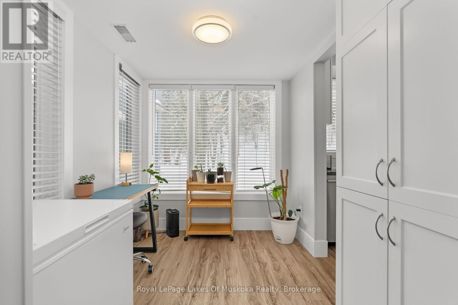 












4 - 1551 HIDDEN VALLEY ROAD

,
Huntsville (Chaffey),




Ontario
P1H1A4

