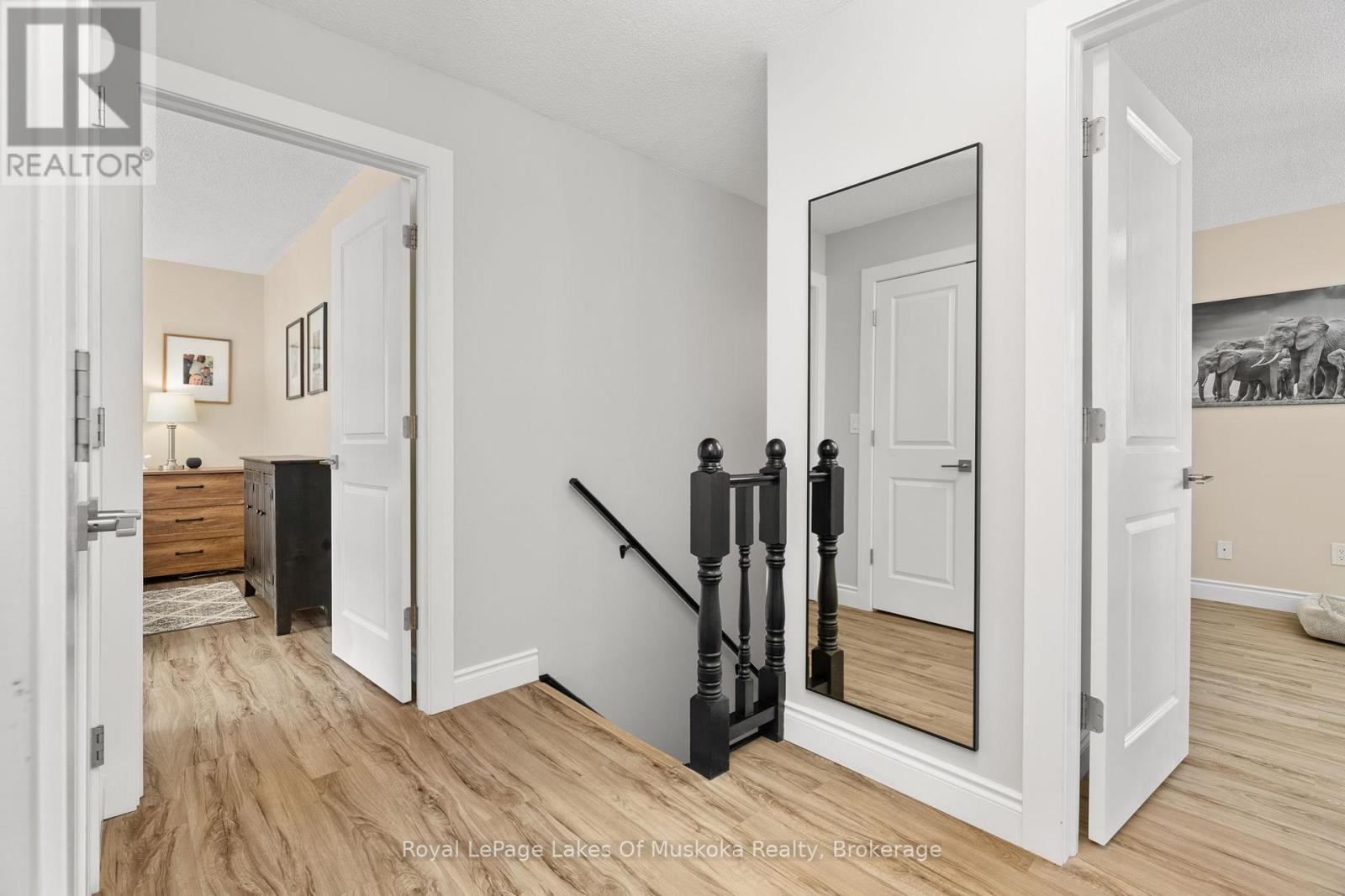 












4 - 1551 HIDDEN VALLEY ROAD

,
Huntsville (Chaffey),




Ontario
P1H1A4

