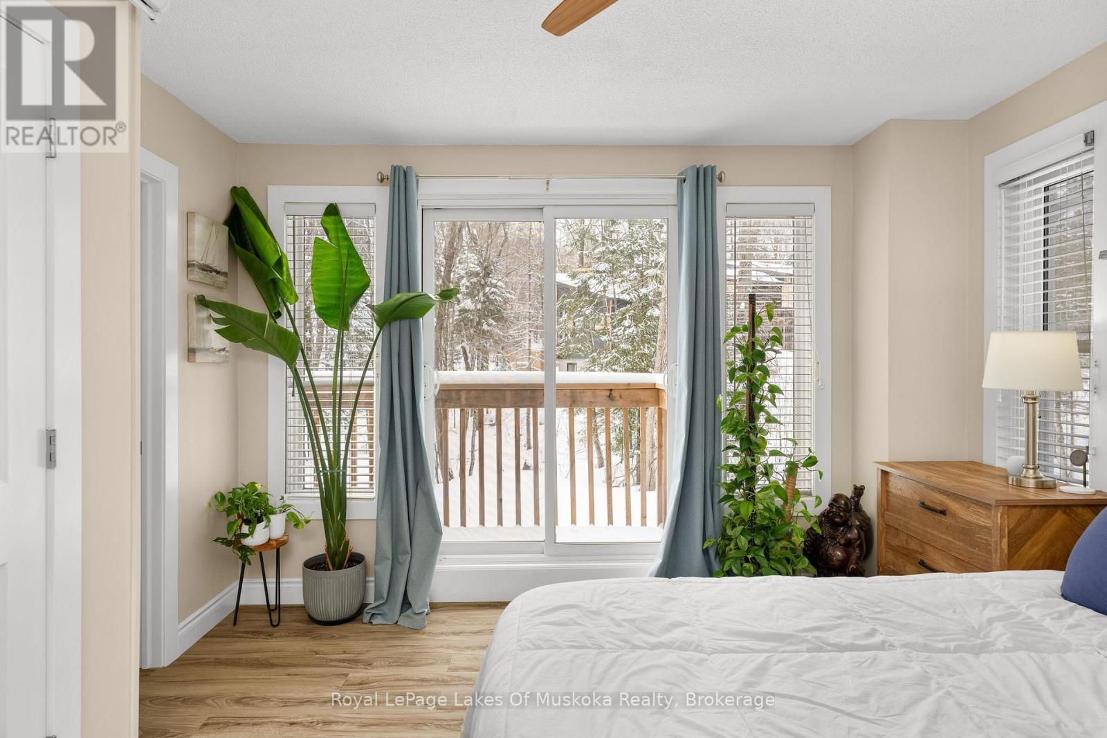 












4 - 1551 HIDDEN VALLEY ROAD

,
Huntsville (Chaffey),




Ontario
P1H1A4

