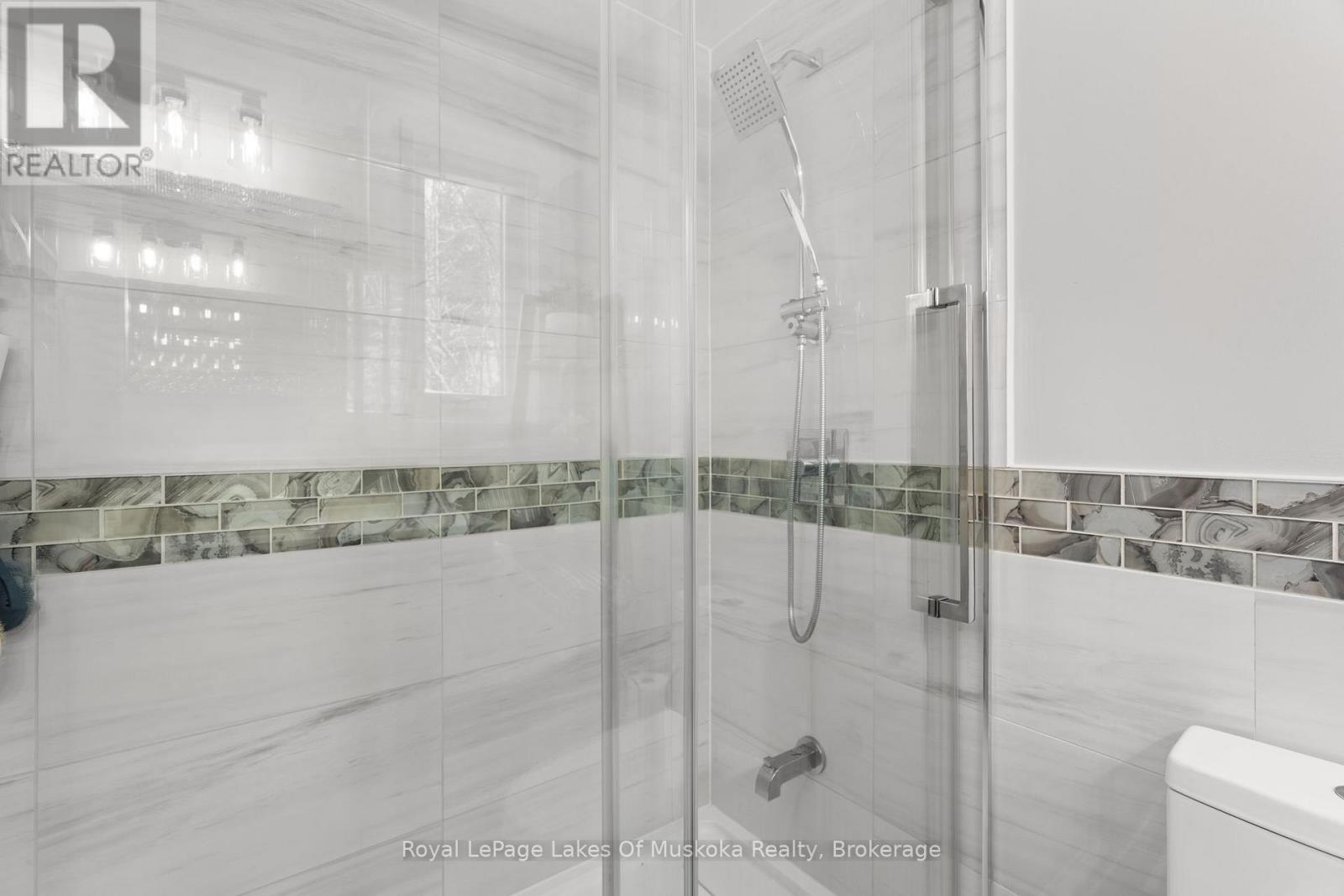 












4 - 1551 HIDDEN VALLEY ROAD

,
Huntsville (Chaffey),




Ontario
P1H1A4

