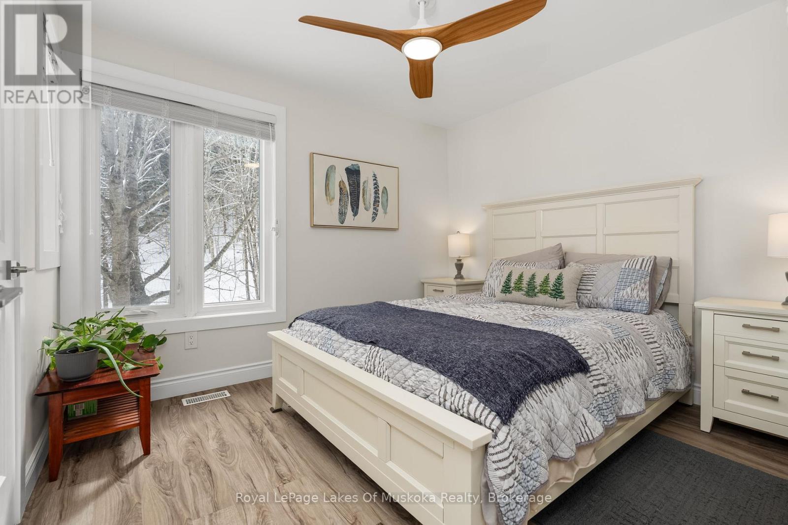 












4 - 1551 HIDDEN VALLEY ROAD

,
Huntsville (Chaffey),




Ontario
P1H1A4

