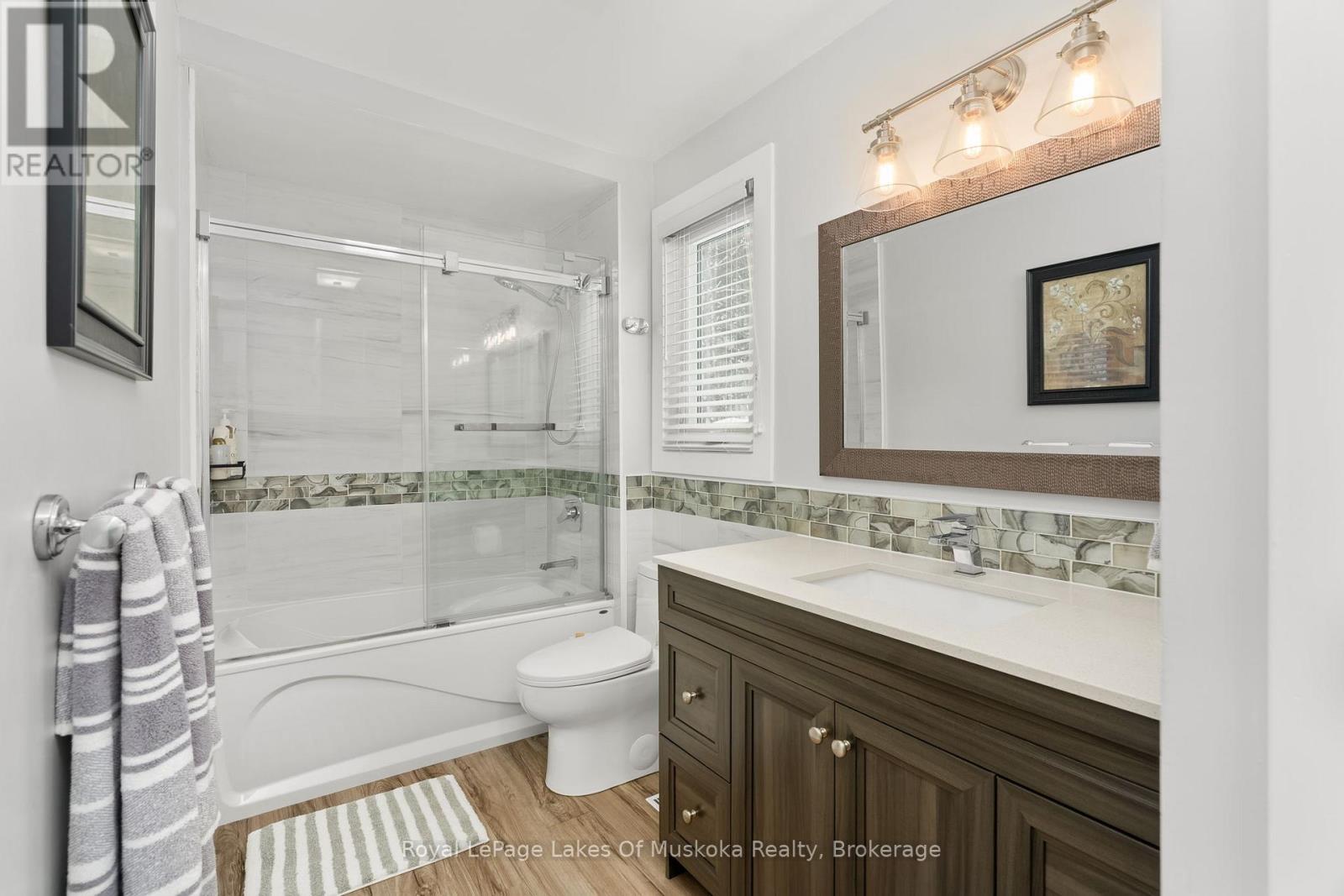 












4 - 1551 HIDDEN VALLEY ROAD

,
Huntsville (Chaffey),




Ontario
P1H1A4

