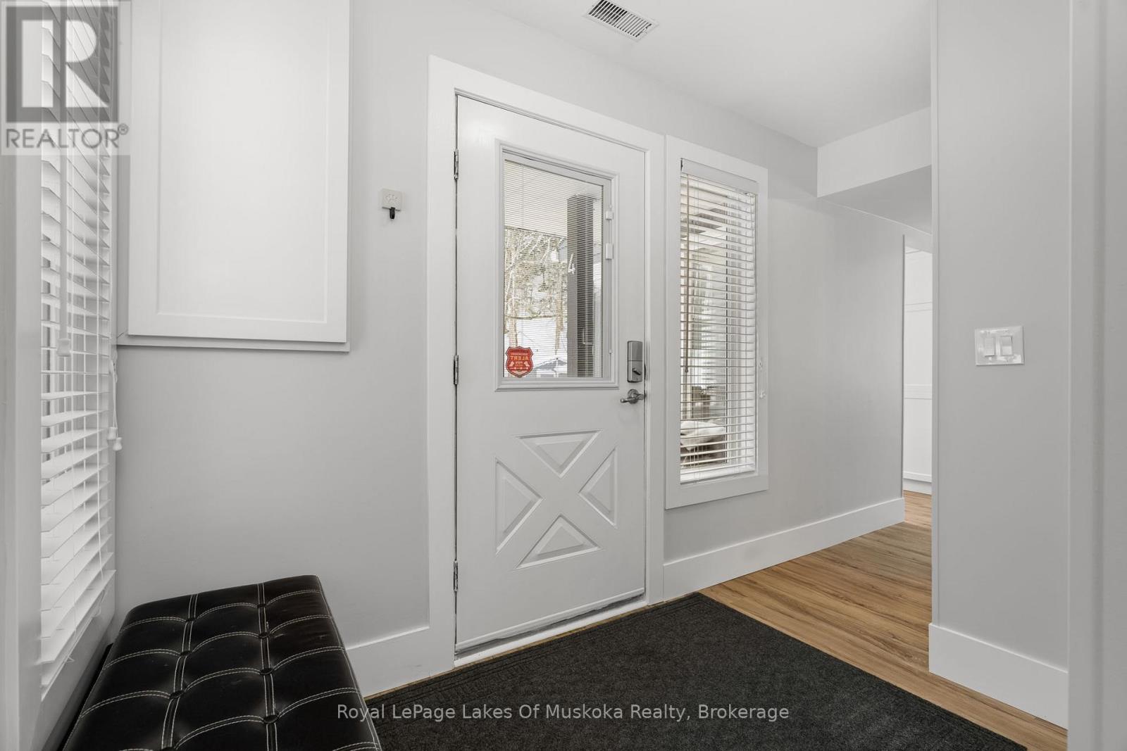 












4 - 1551 HIDDEN VALLEY ROAD

,
Huntsville (Chaffey),




Ontario
P1H1A4

