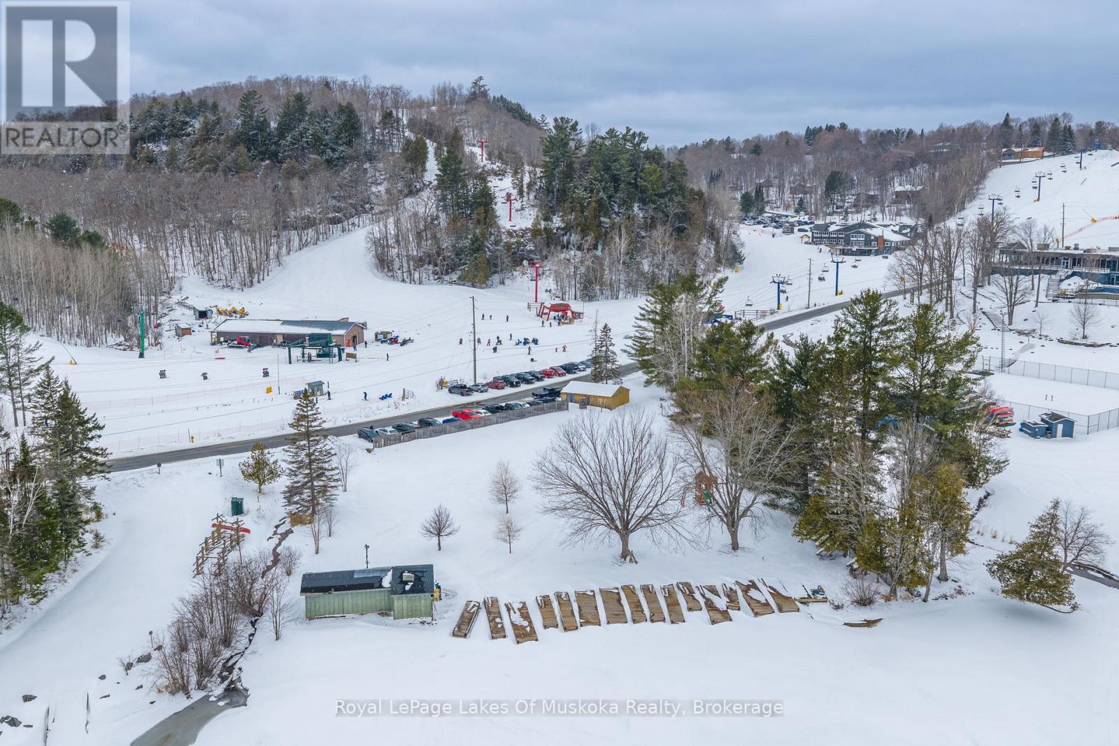 












4 - 1551 HIDDEN VALLEY ROAD

,
Huntsville (Chaffey),




Ontario
P1H1A4

