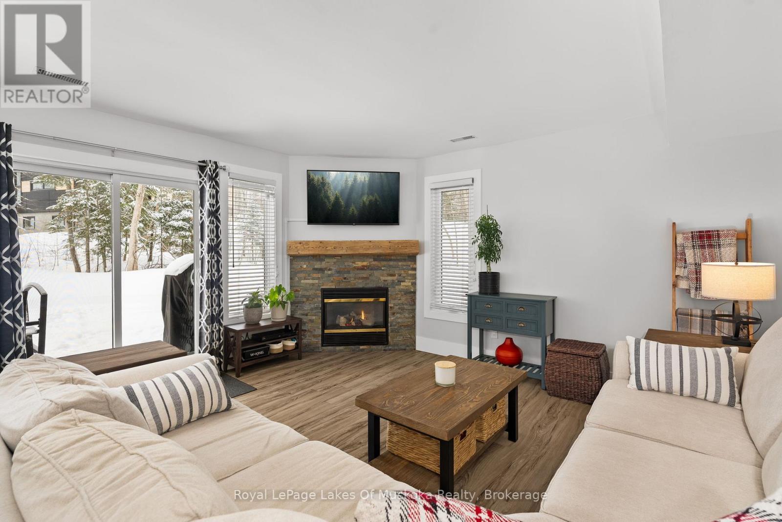 












4 - 1551 HIDDEN VALLEY ROAD

,
Huntsville (Chaffey),




Ontario
P1H1A4

