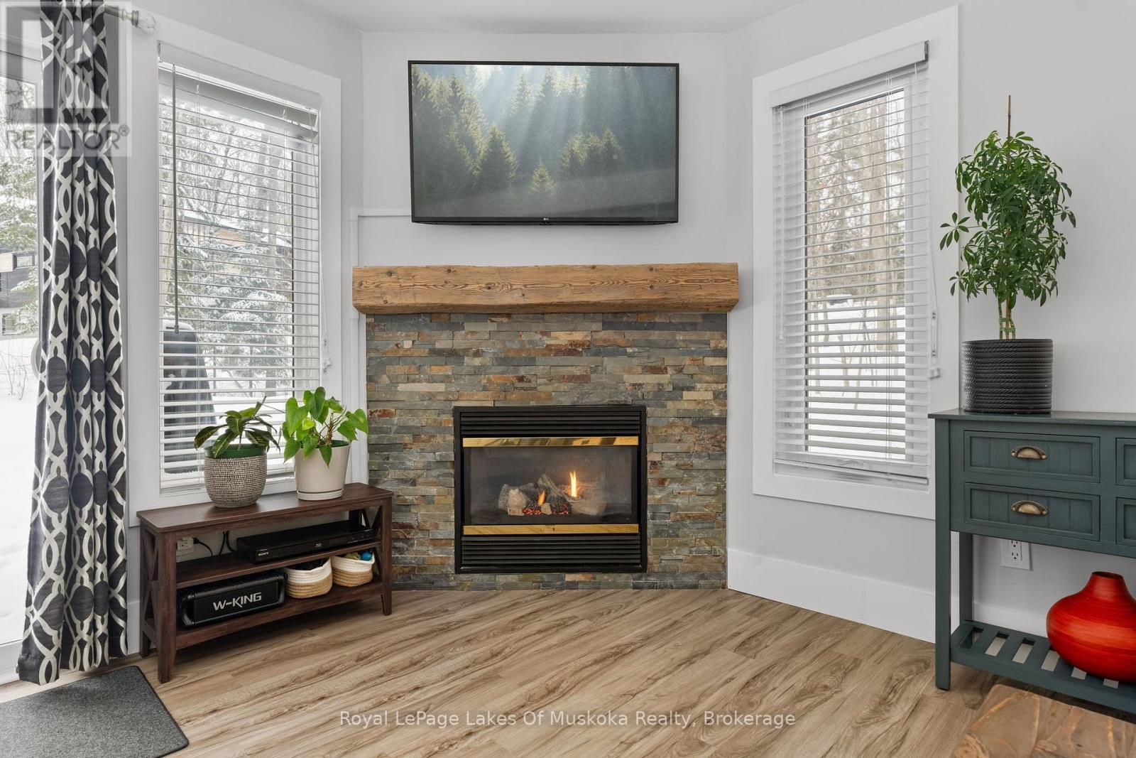 












4 - 1551 HIDDEN VALLEY ROAD

,
Huntsville (Chaffey),




Ontario
P1H1A4

