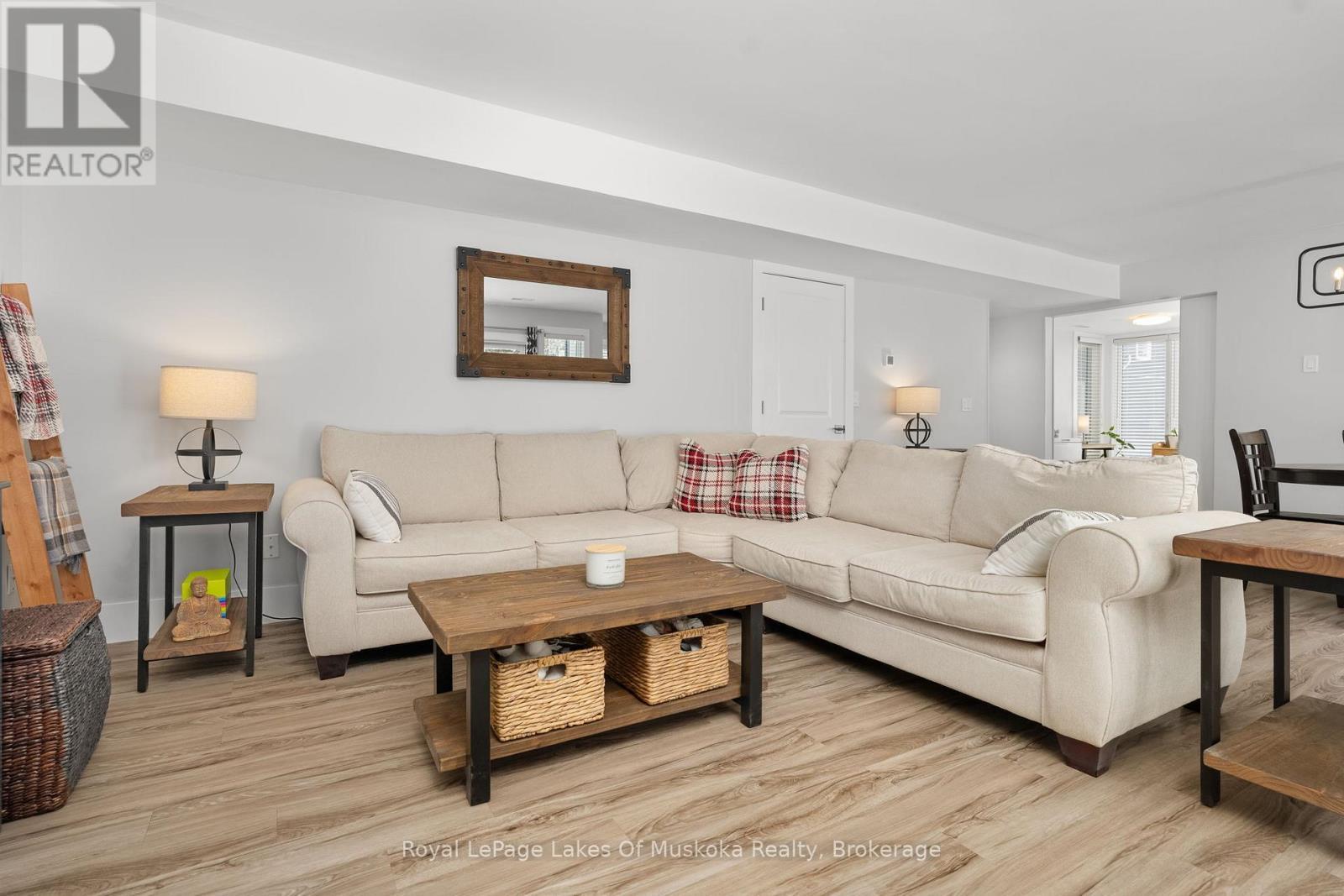 












4 - 1551 HIDDEN VALLEY ROAD

,
Huntsville (Chaffey),




Ontario
P1H1A4

