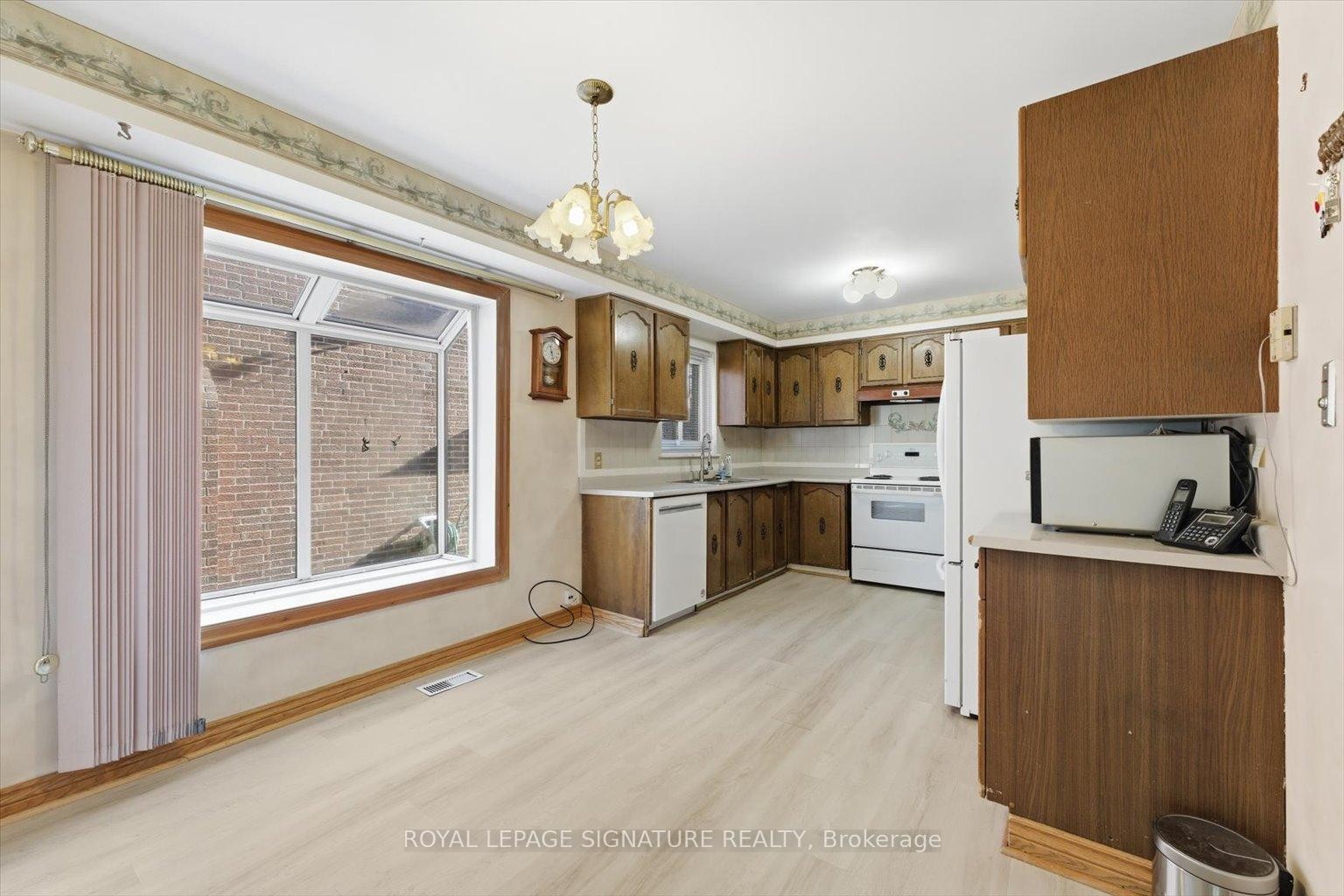 









4307


Garnetwood

Chase,
Mississauga,




ON
L4W 2H1

